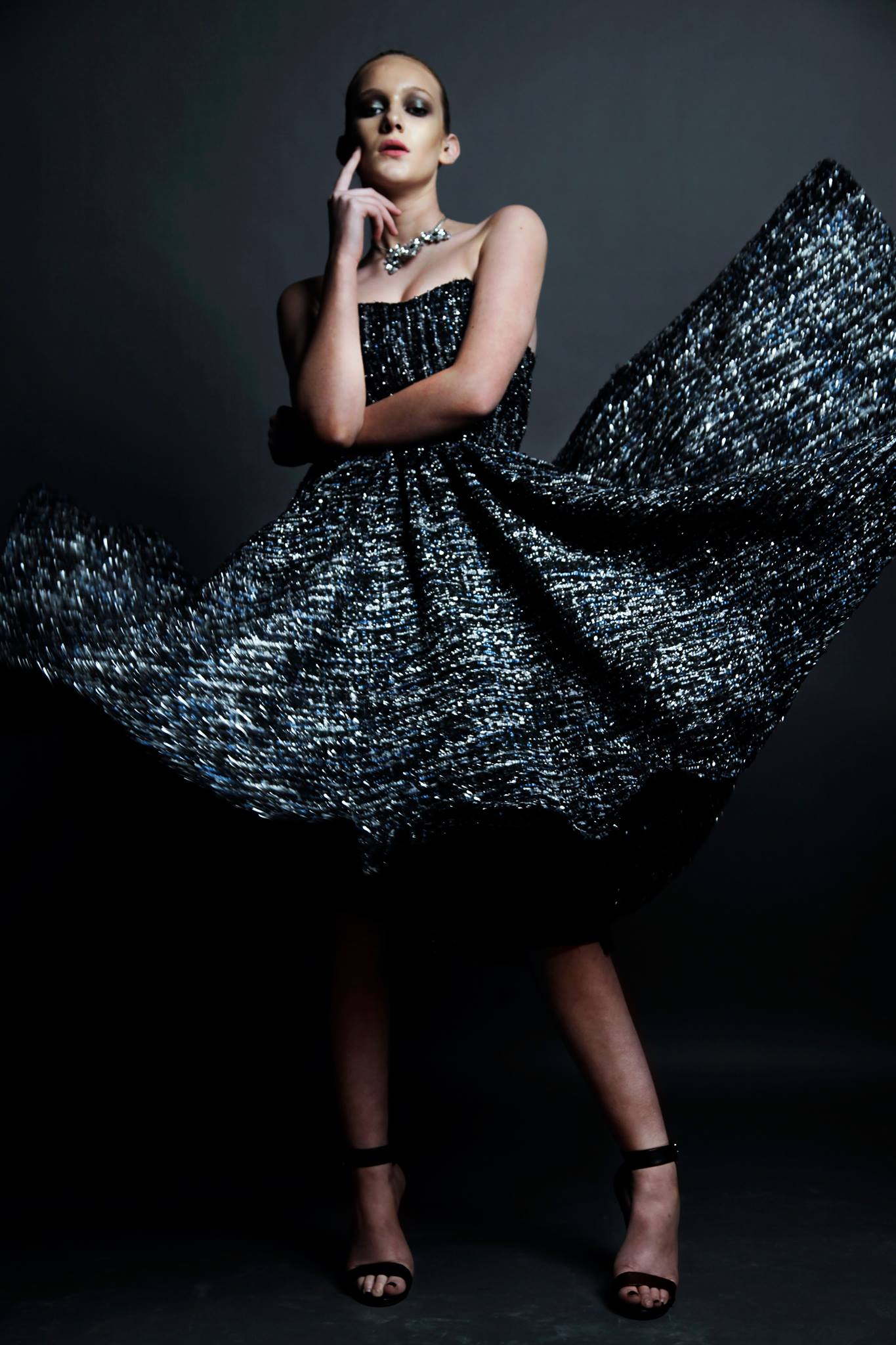 STRAPLESS FULL SKIRT DRESS