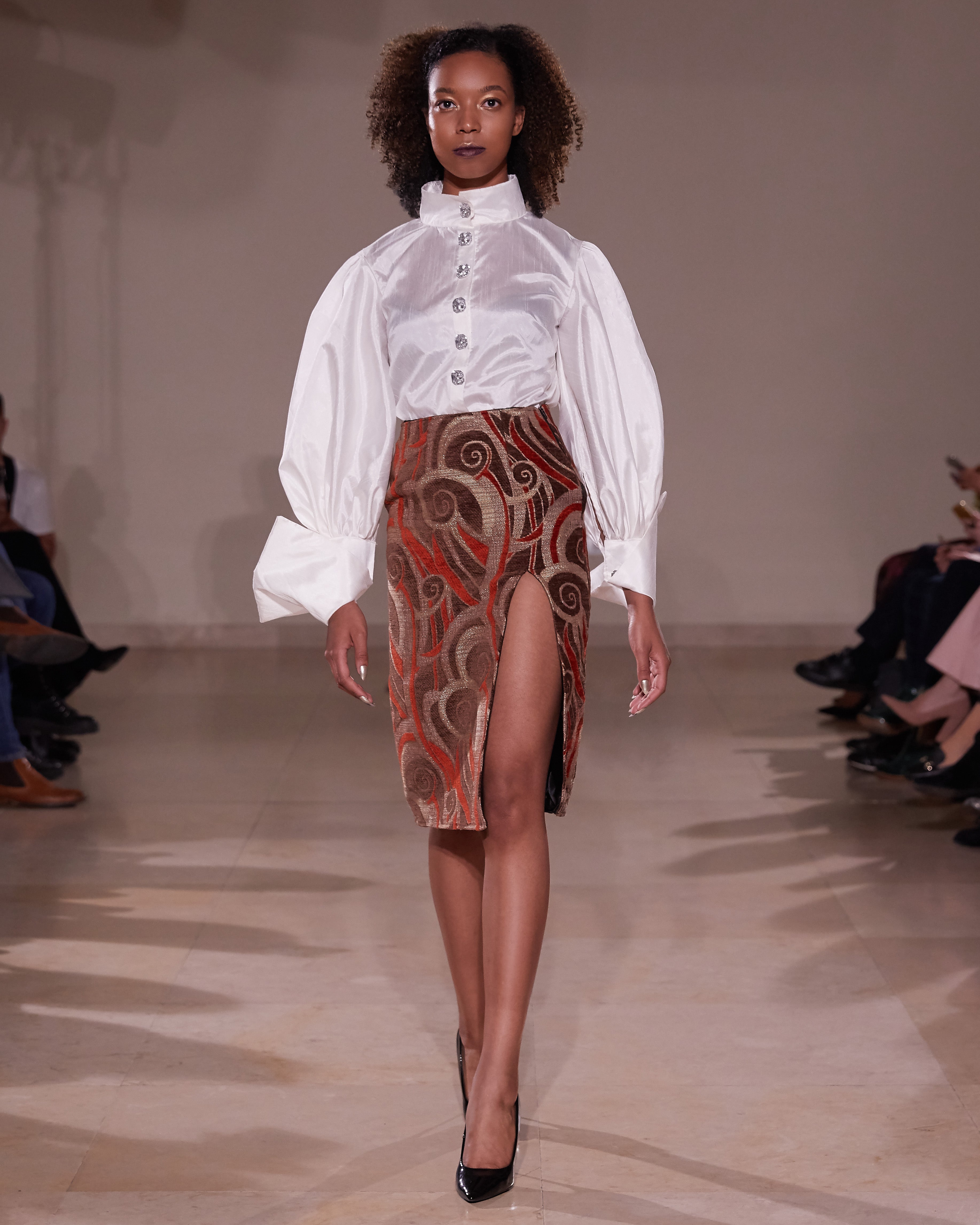 HIGH SLIT STRAIGHT SKIRT