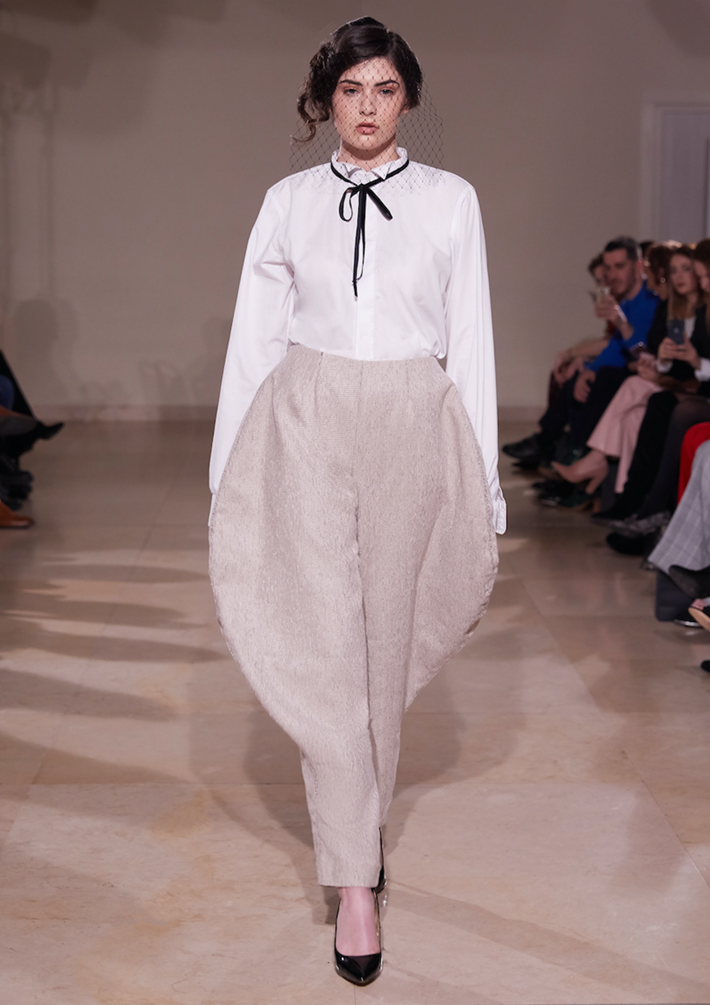 RIDERS CUT LONG TROUSER