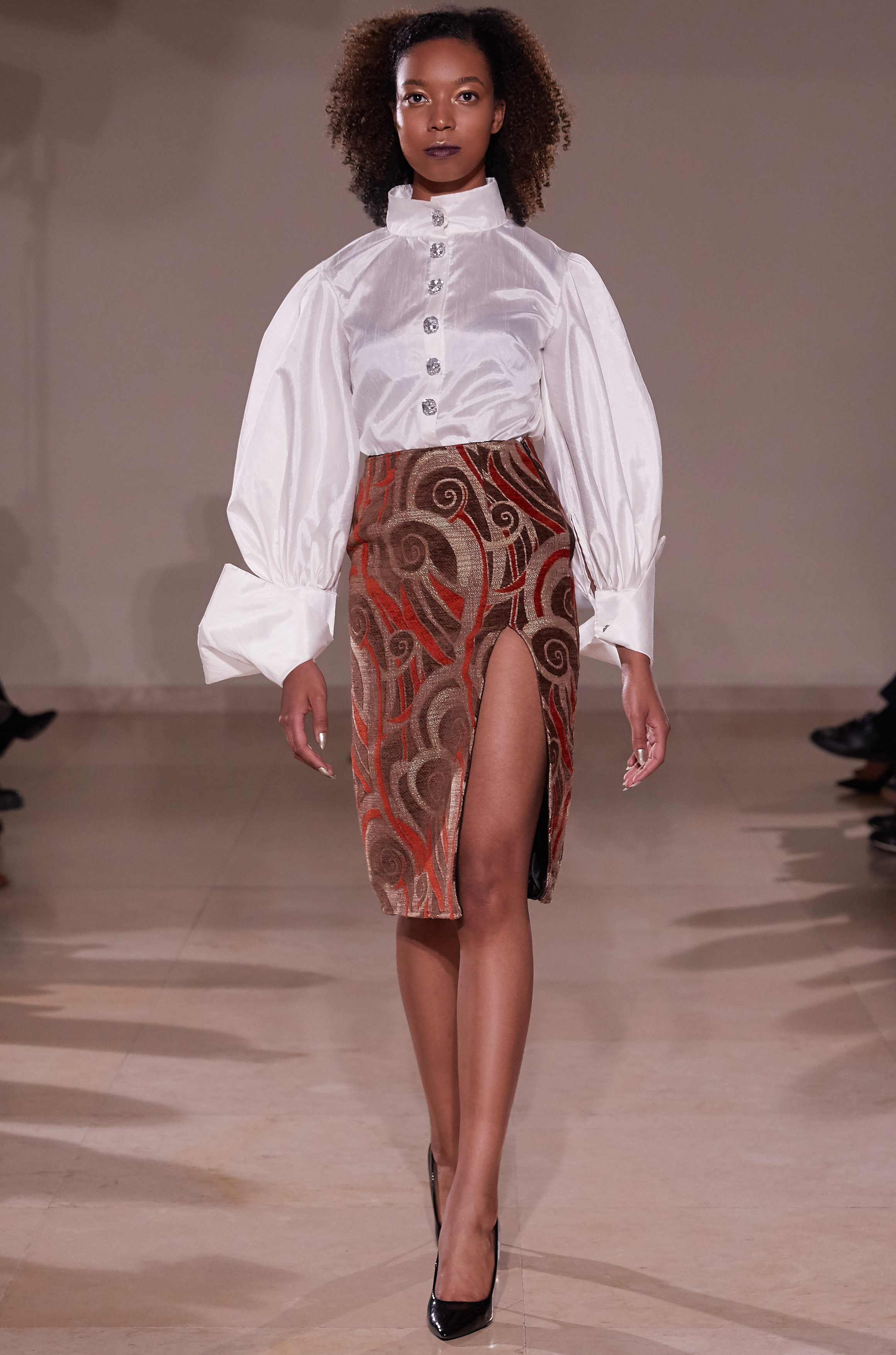 FOLD BACK CUFF BLOUSE