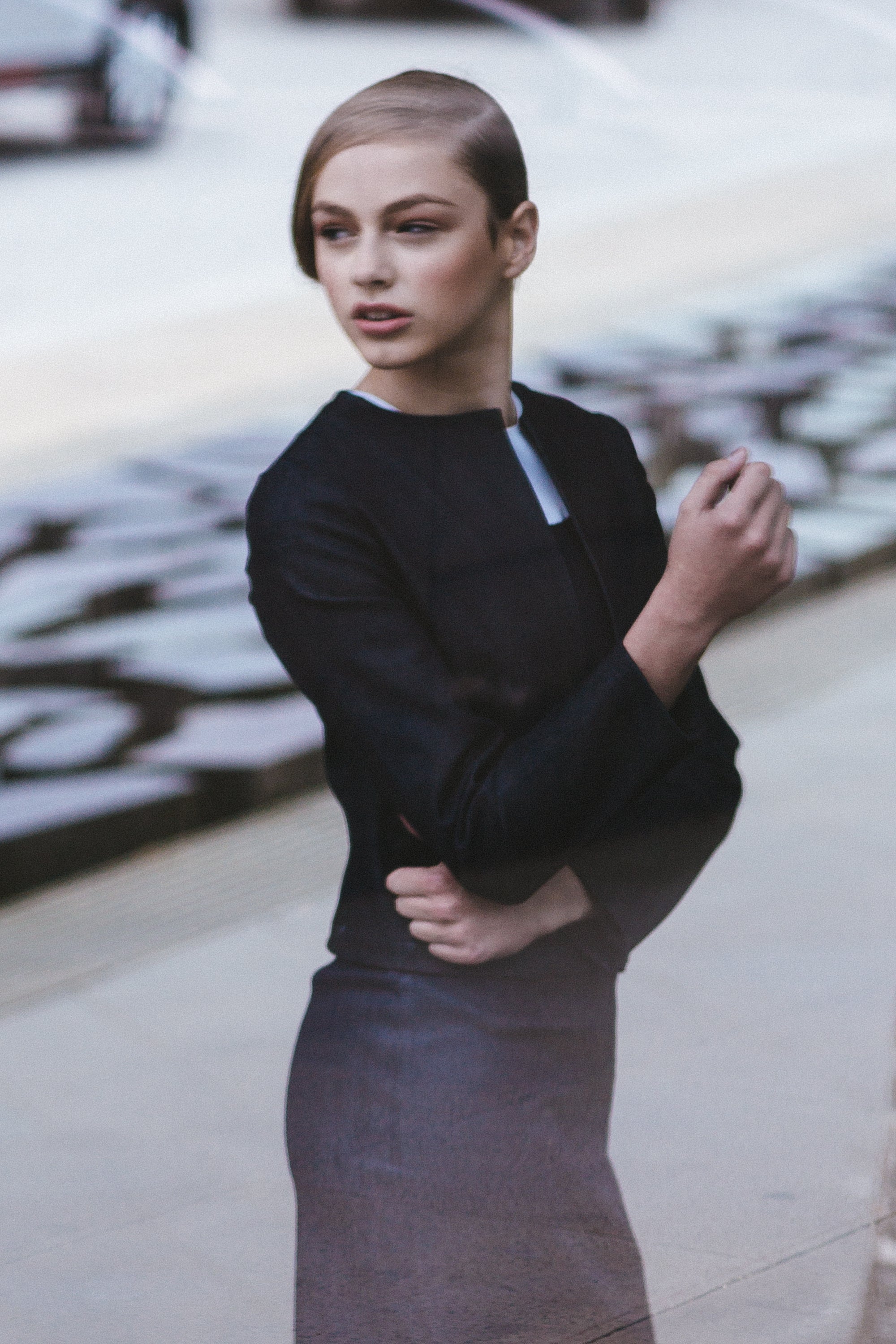 FITTED SLEEVELESS DENIM DRESS