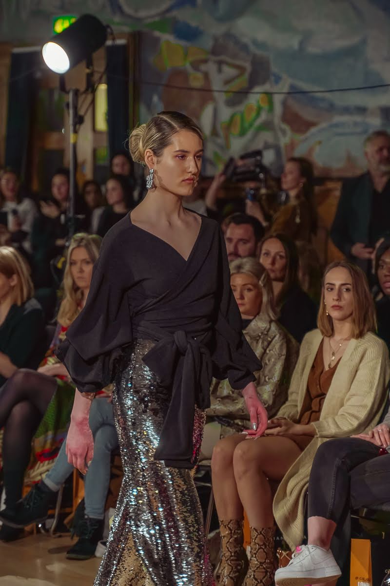 SILVER/BLACK SEQUIN EMBELLISHED TROUSER