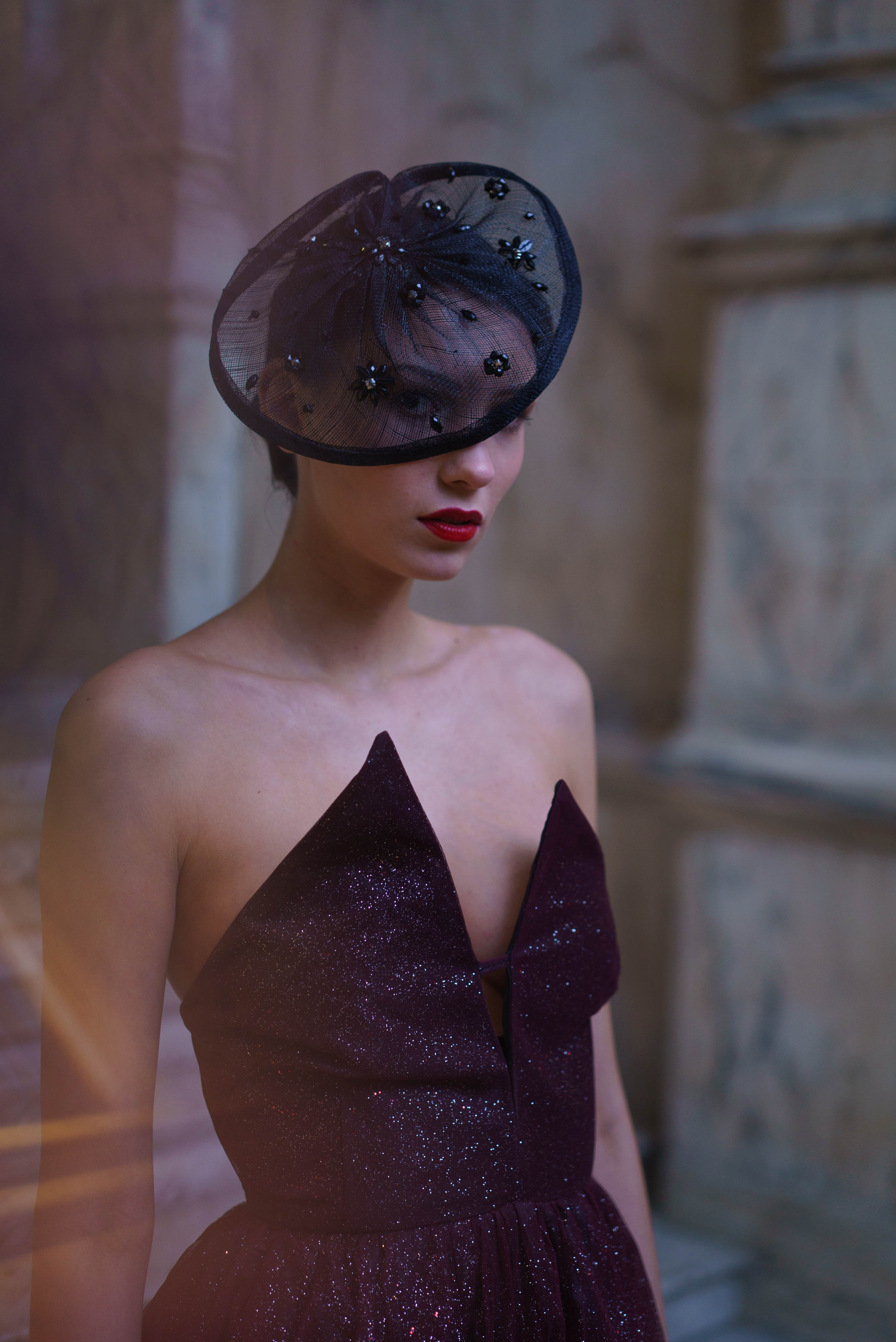 ASYMMETRIC STRAPLESS GLITTER DRESS