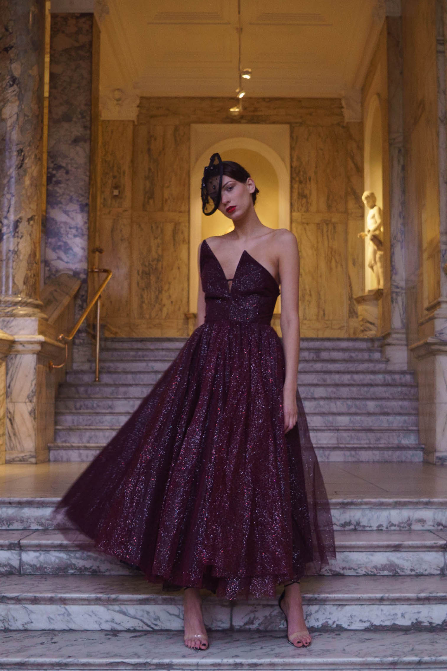 ASYMMETRIC STRAPLESS GLITTER DRESS