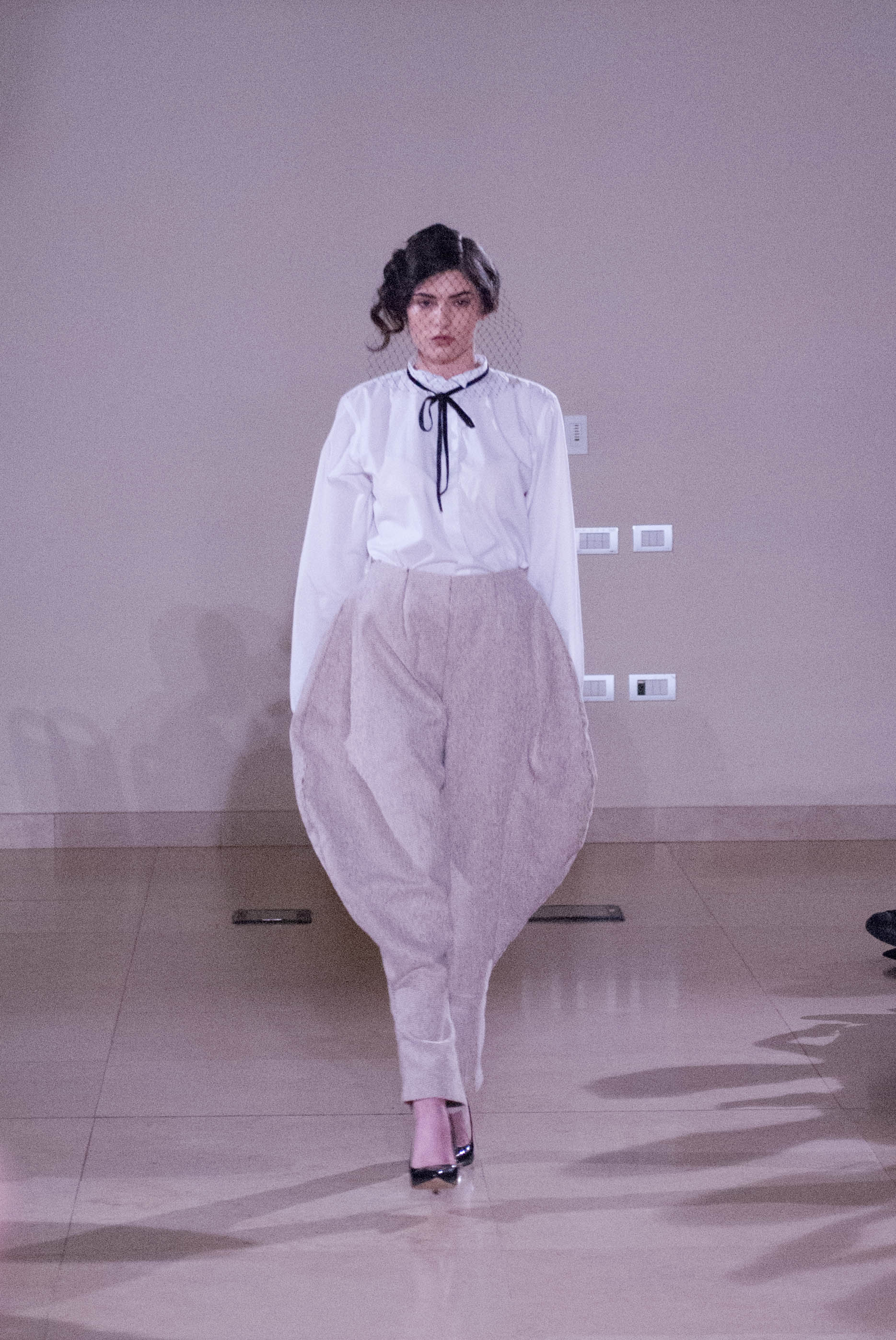 RIDERS CUT LONG TROUSER