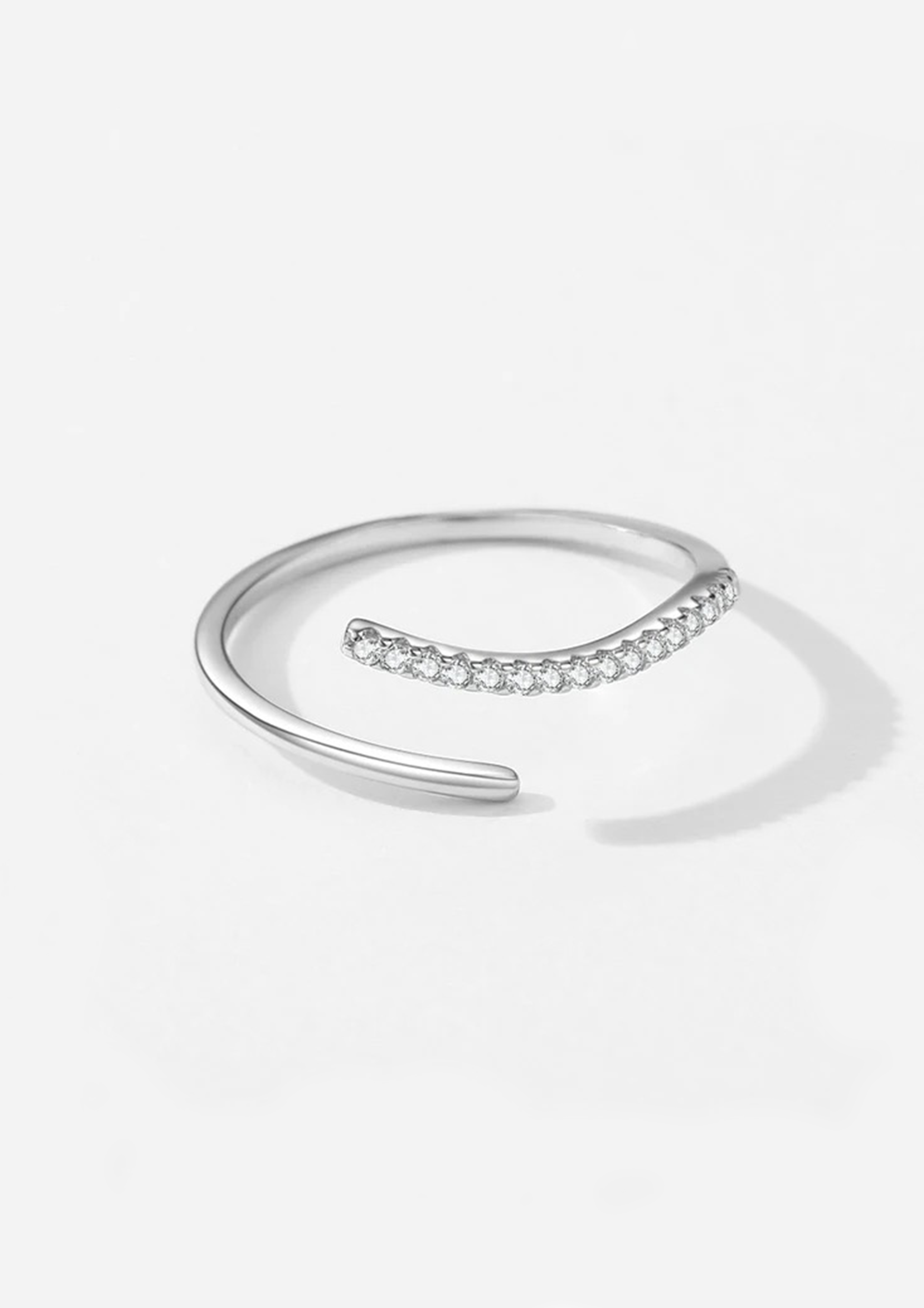 EVITA WISHBONE RING