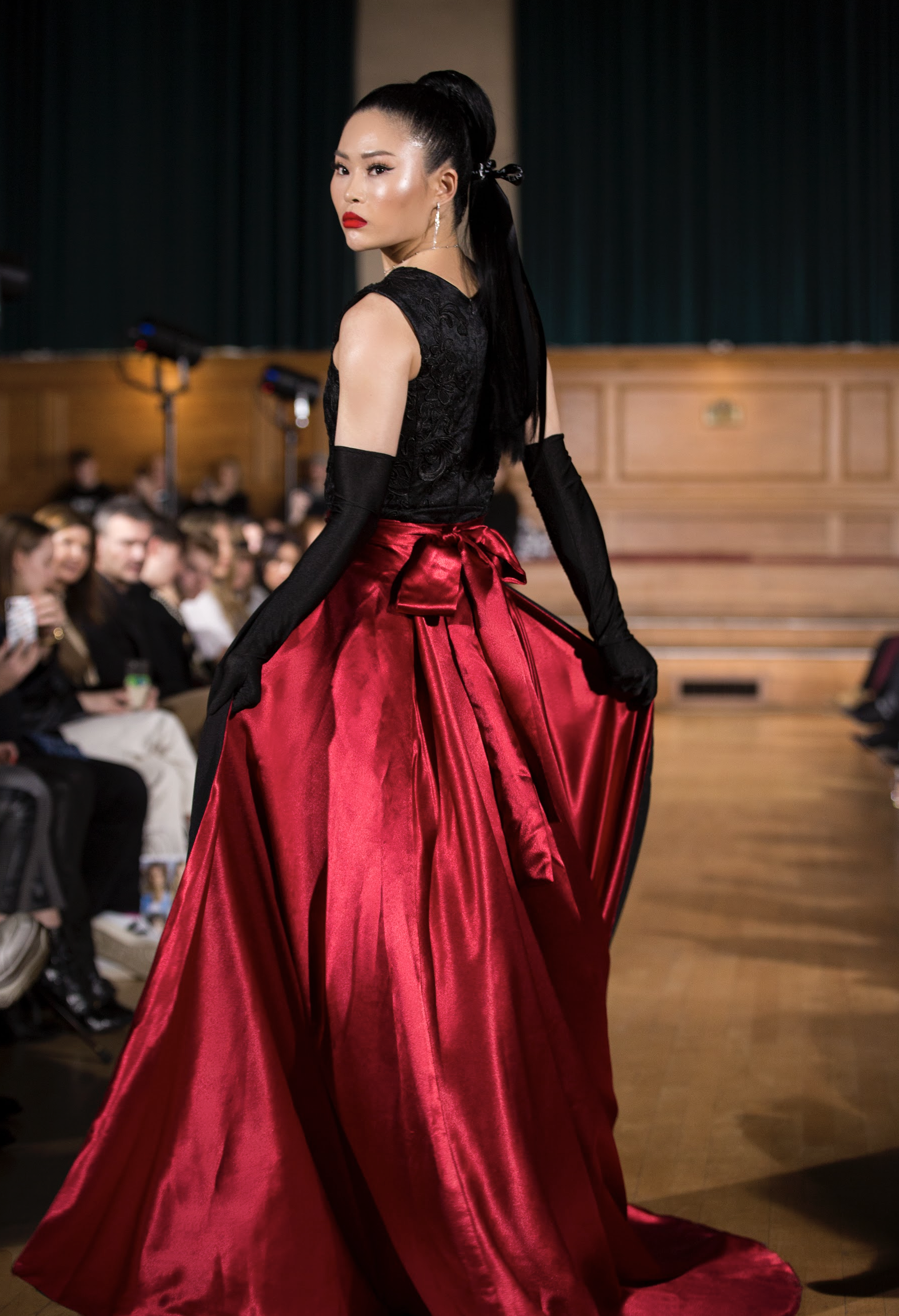 BLACK LACE FITTED DRESS & OVERSKIRT