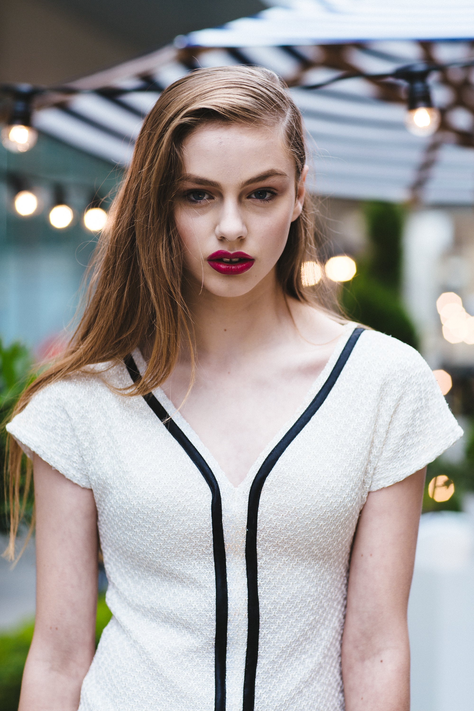 DROP SLEEVE FITTED DRESS