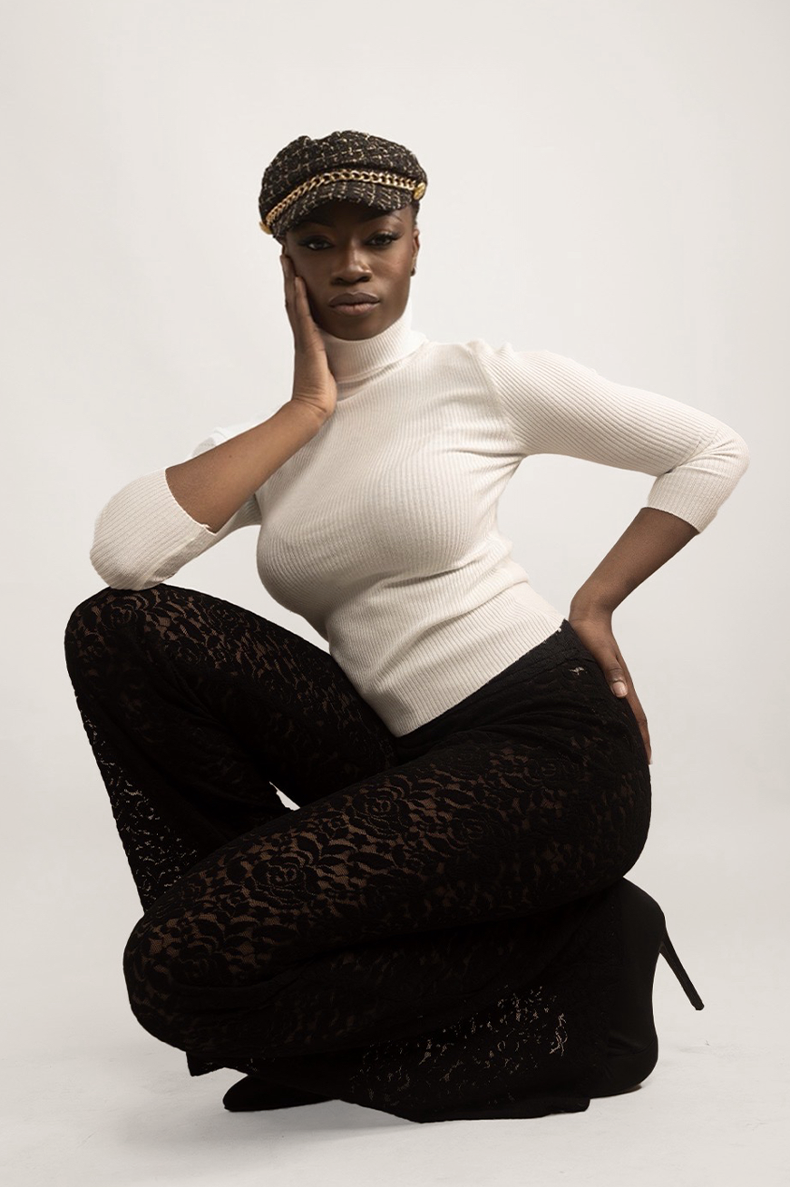 WHITE CASHMERE RIBBED SLIMFIT SWEATER