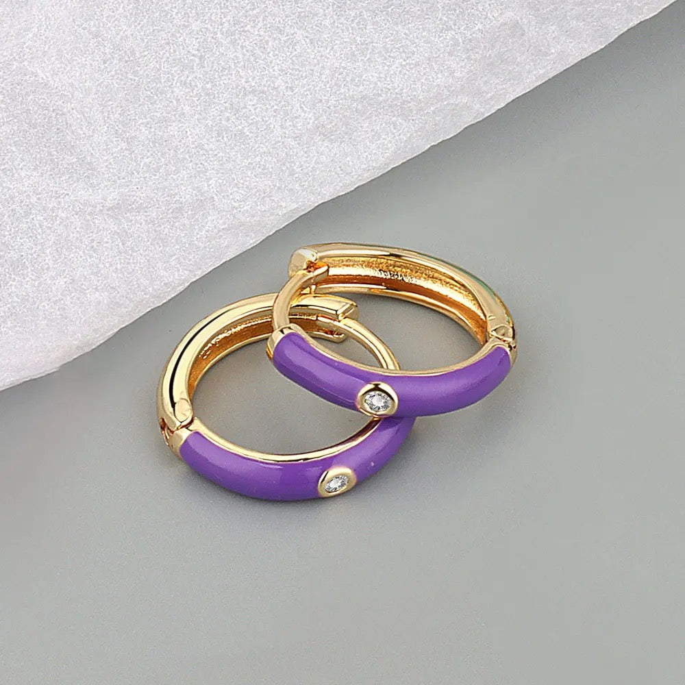 ELOISE HUGGIE EARRINGS