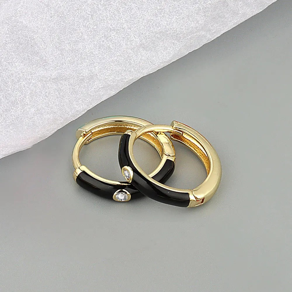 ELOISE HUGGIE EARRINGS