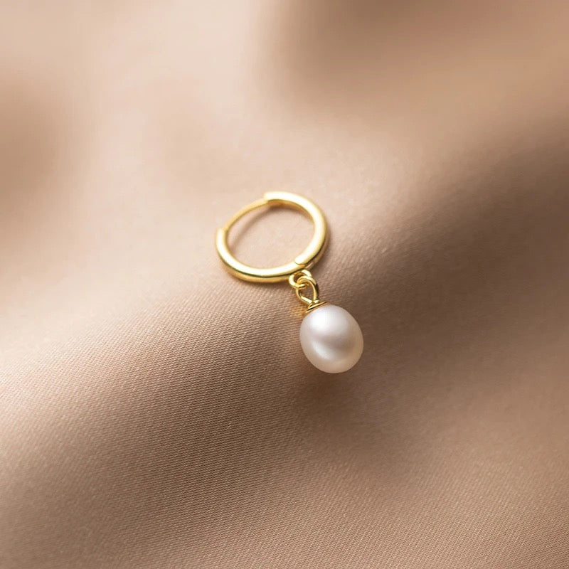 GEMMA HUGGIE EARRING