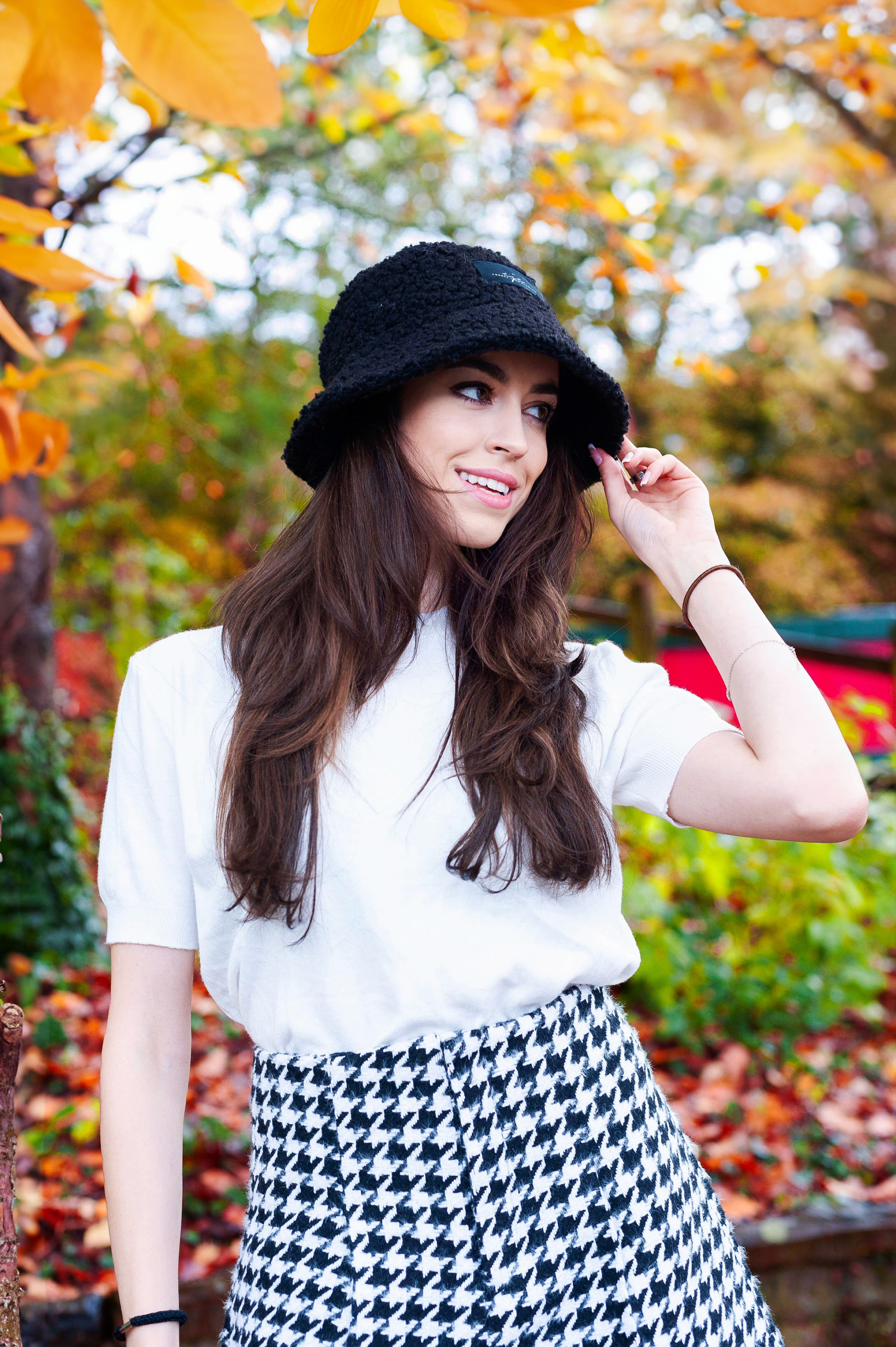 CASHMERE SHORT SLEEVE CREW NECK SWEATER