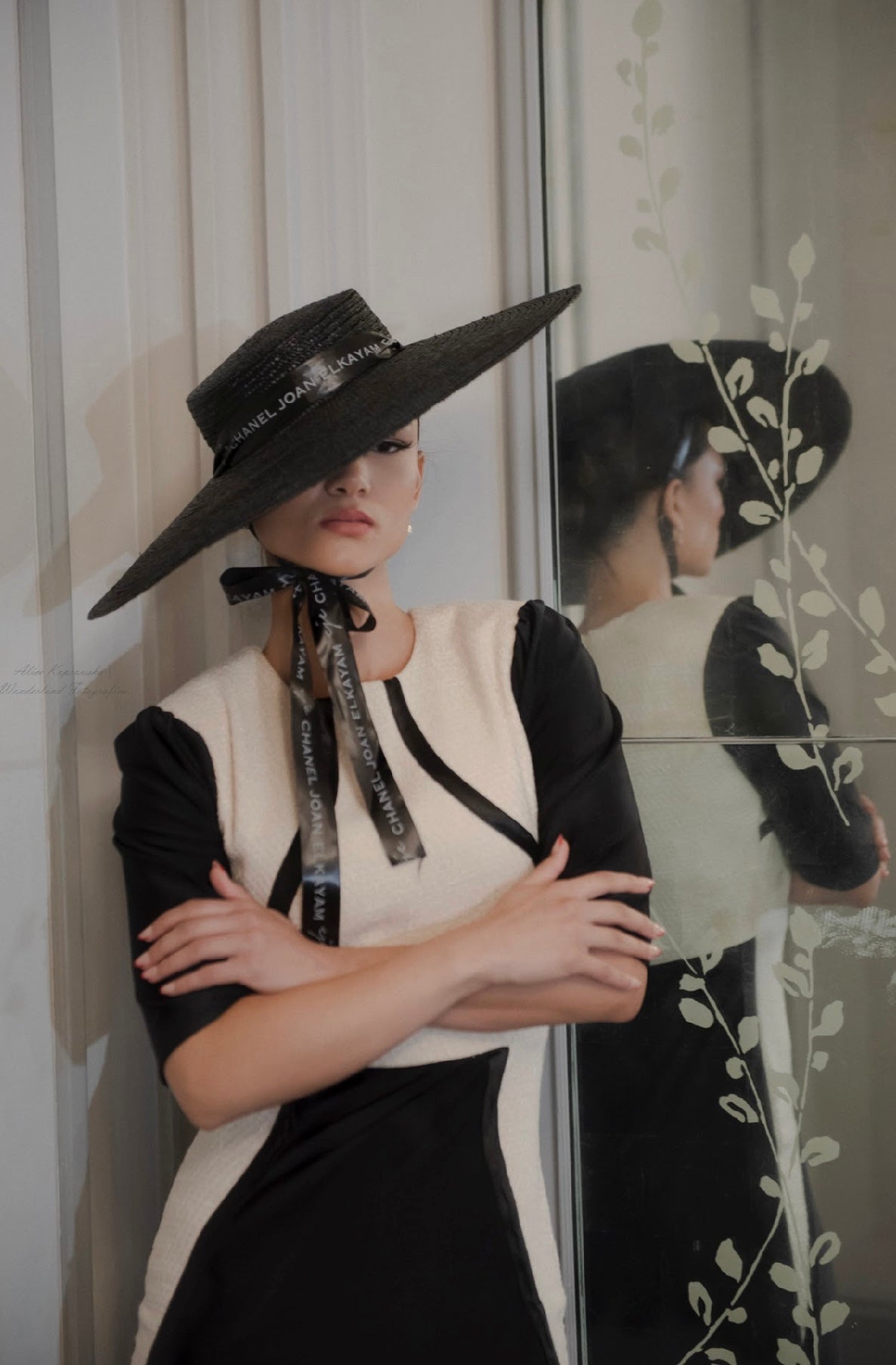 HANDMADE WIDE BRIM (20CM) BLACK STRAW HAT