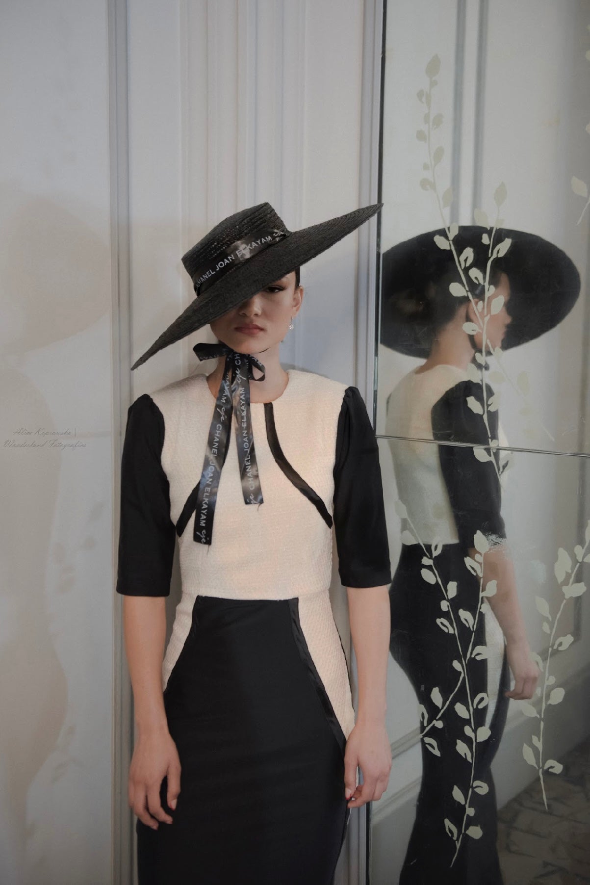 HANDMADE WIDE BRIM (20CM) BLACK STRAW HAT