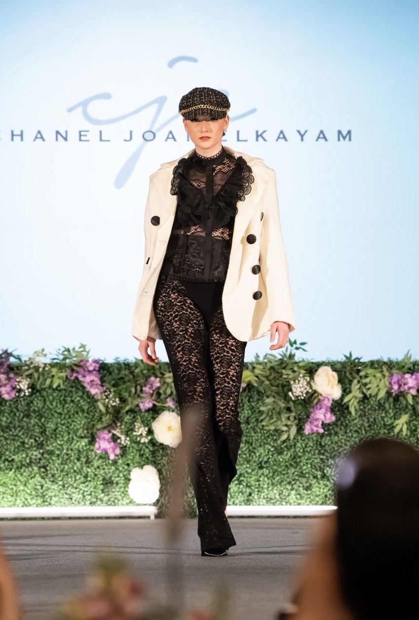 FITTED STRETCH LACE TROUSERS