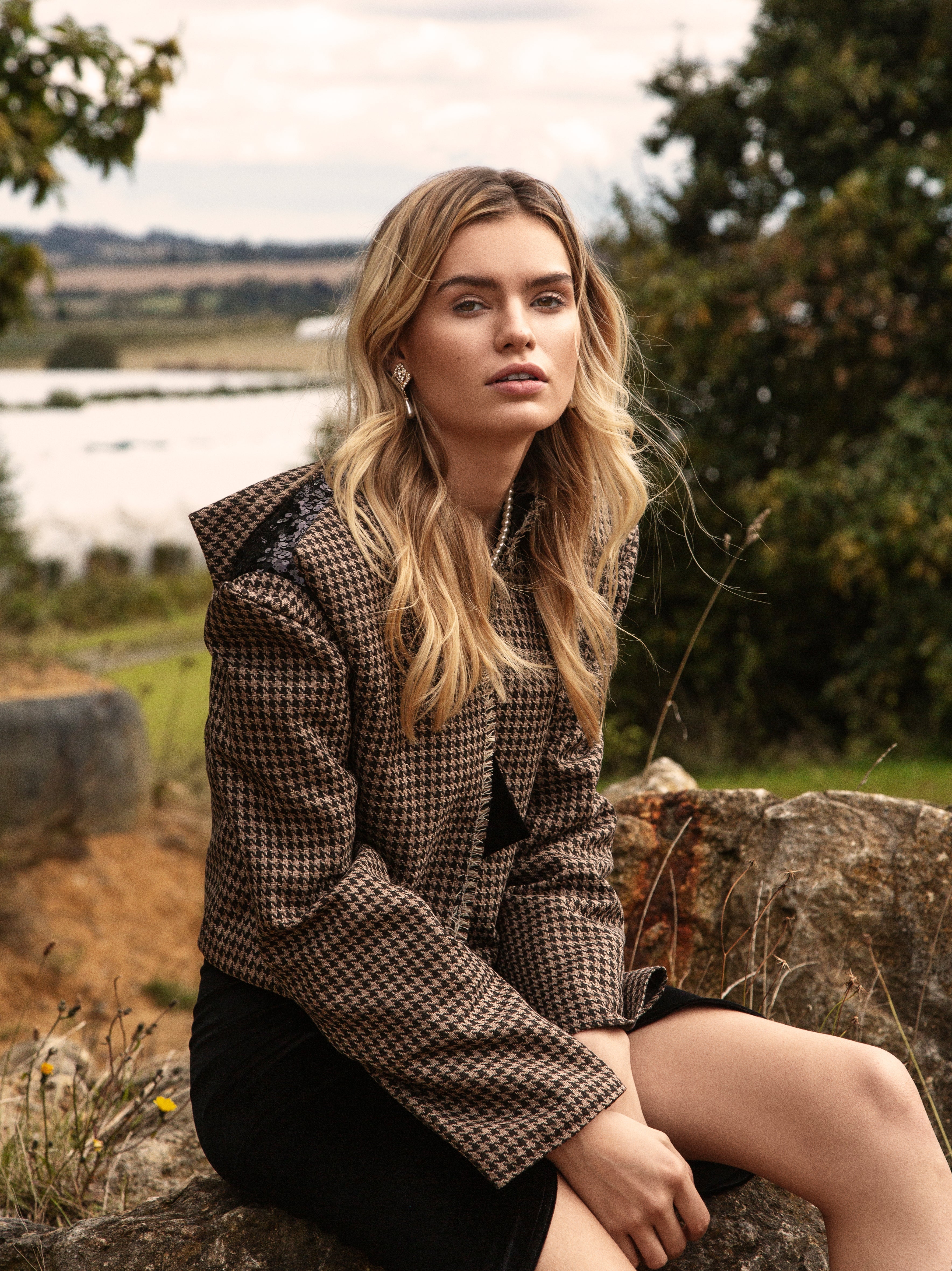 UNIQUE CUT EMPOWERING JACKET