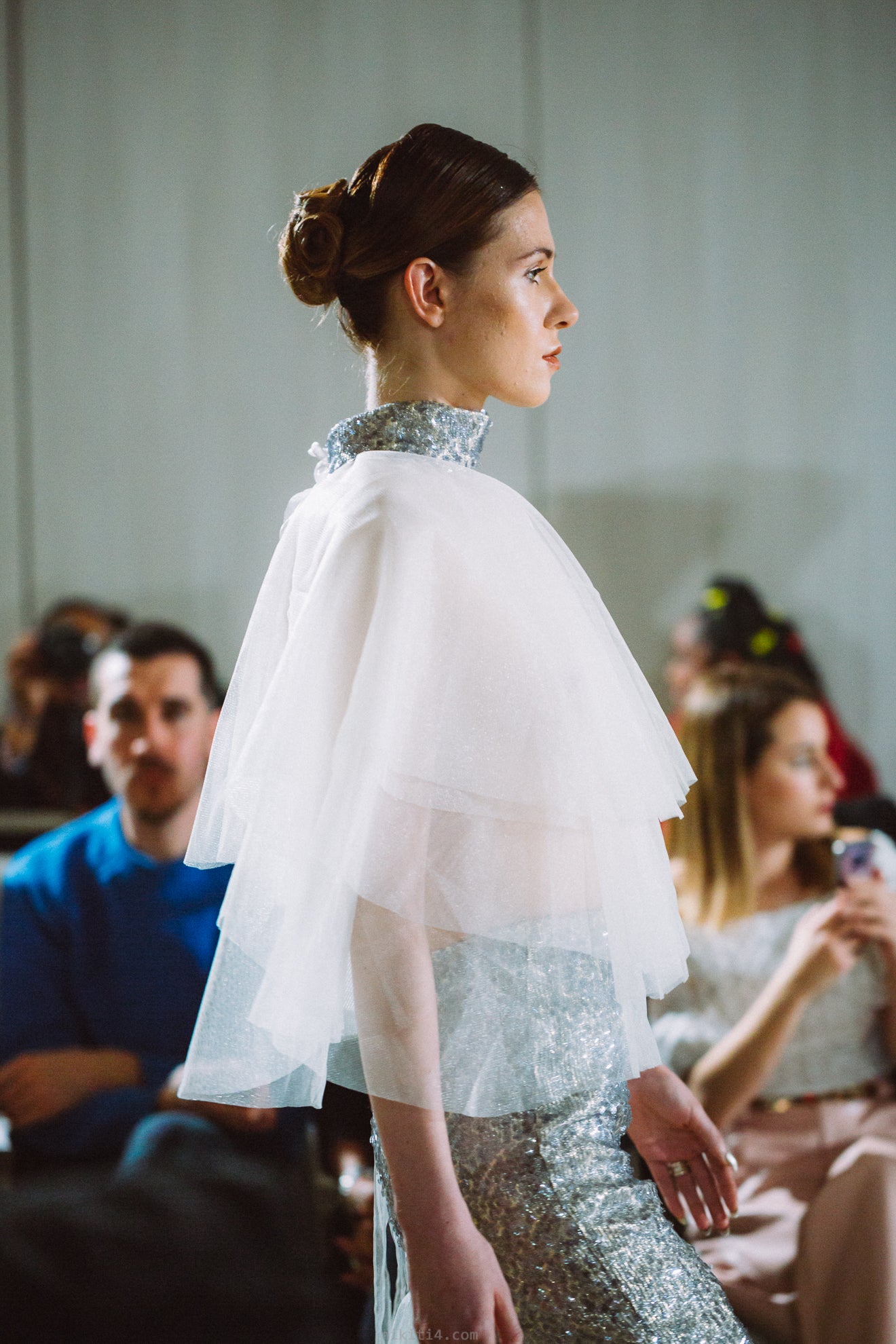 TULLE LAYERED NECK TIE TOP