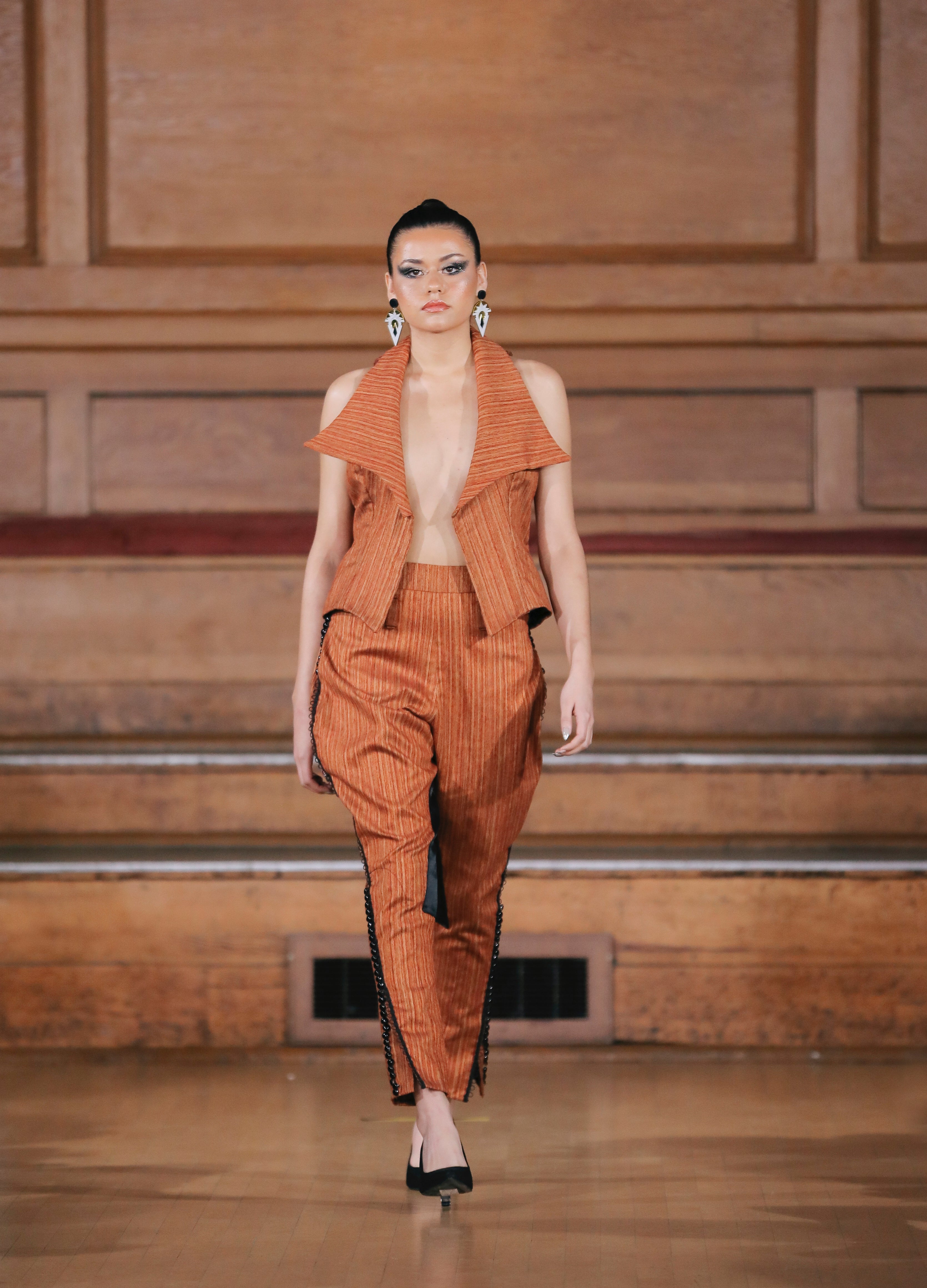 WIDE COLLAR STRIPED WAISTCOAT