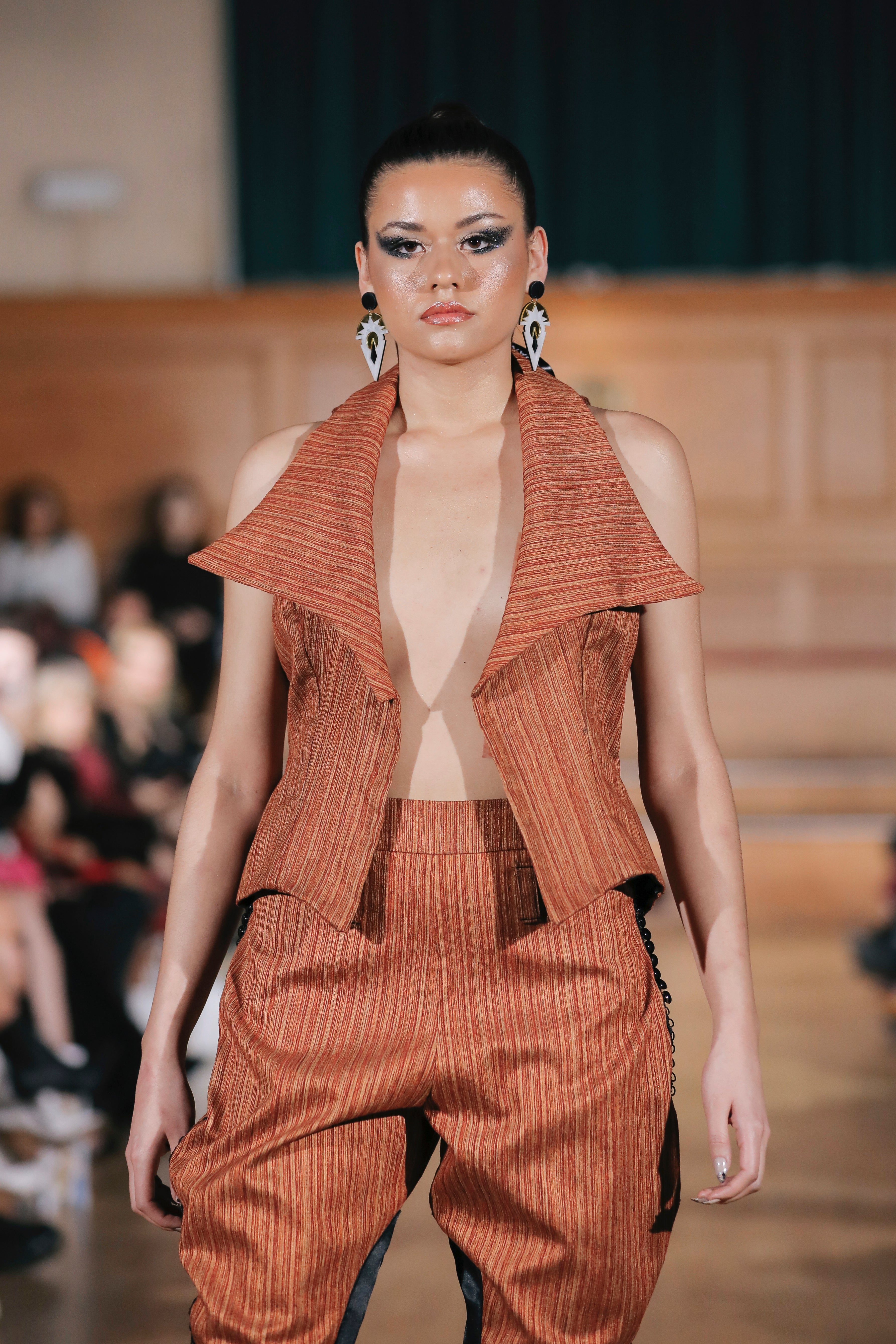 WIDE COLLAR STRIPED WAISTCOAT