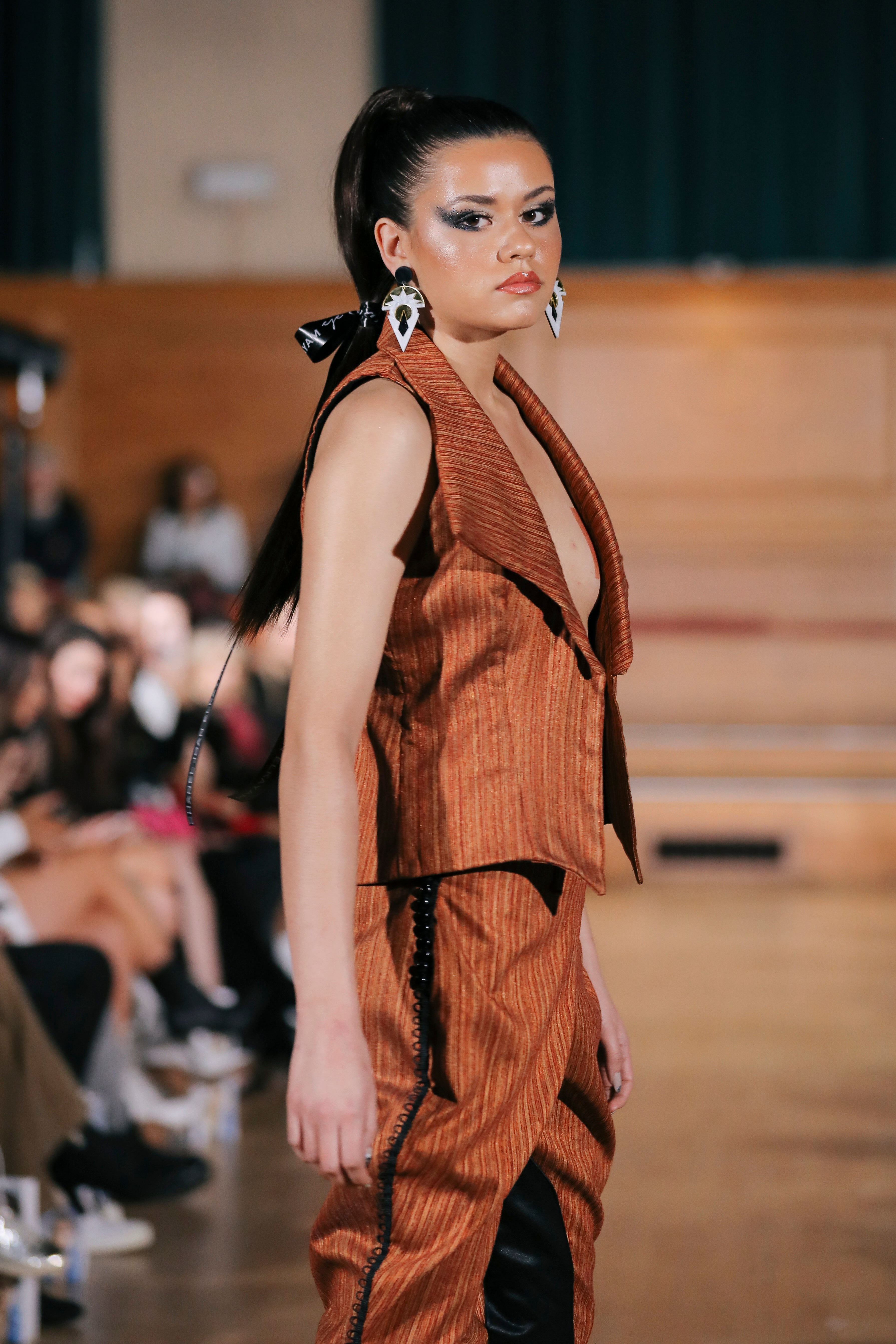 WIDE COLLAR STRIPED WAISTCOAT