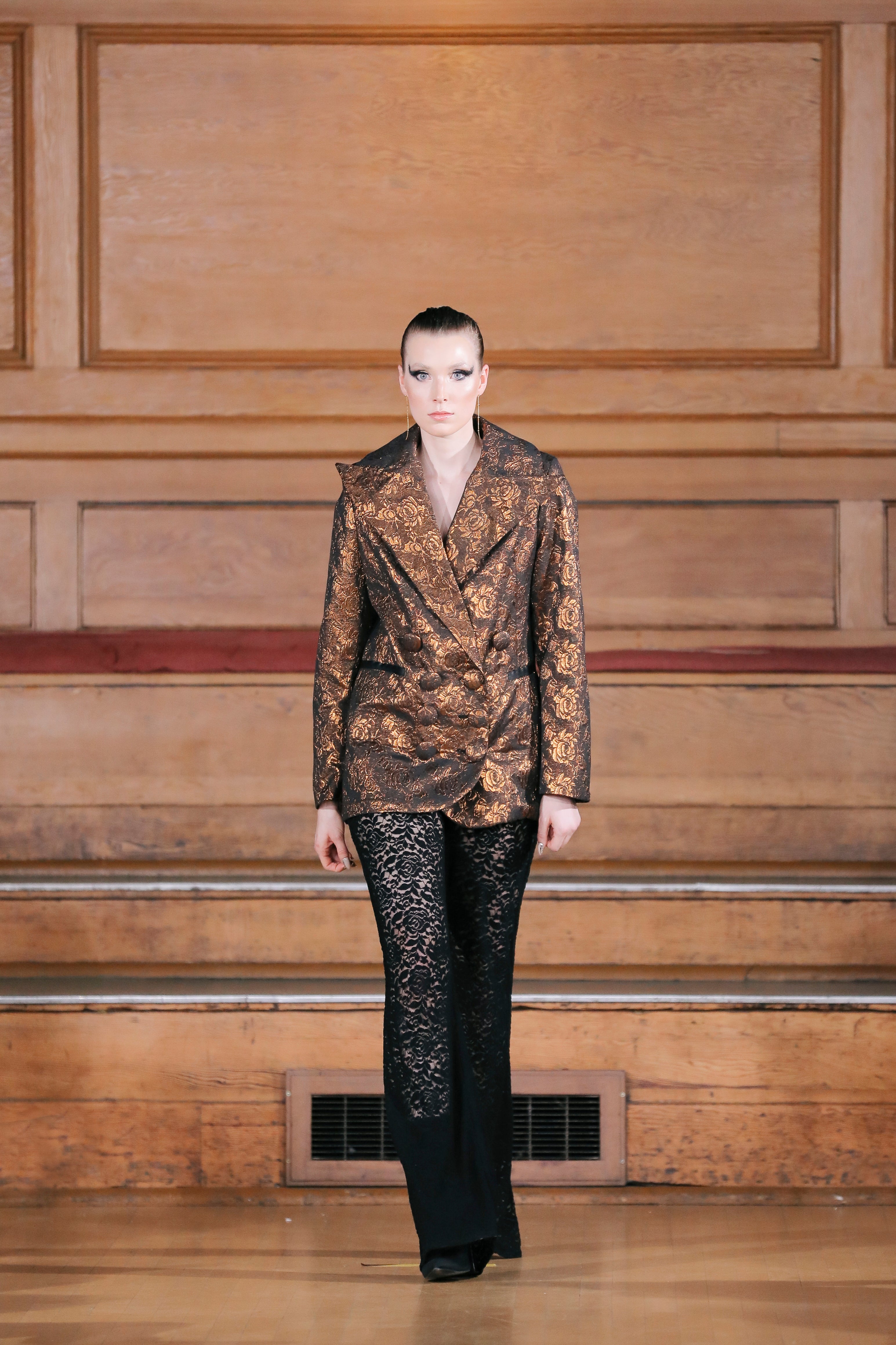 FITTED STRETCH LACE TROUSERS