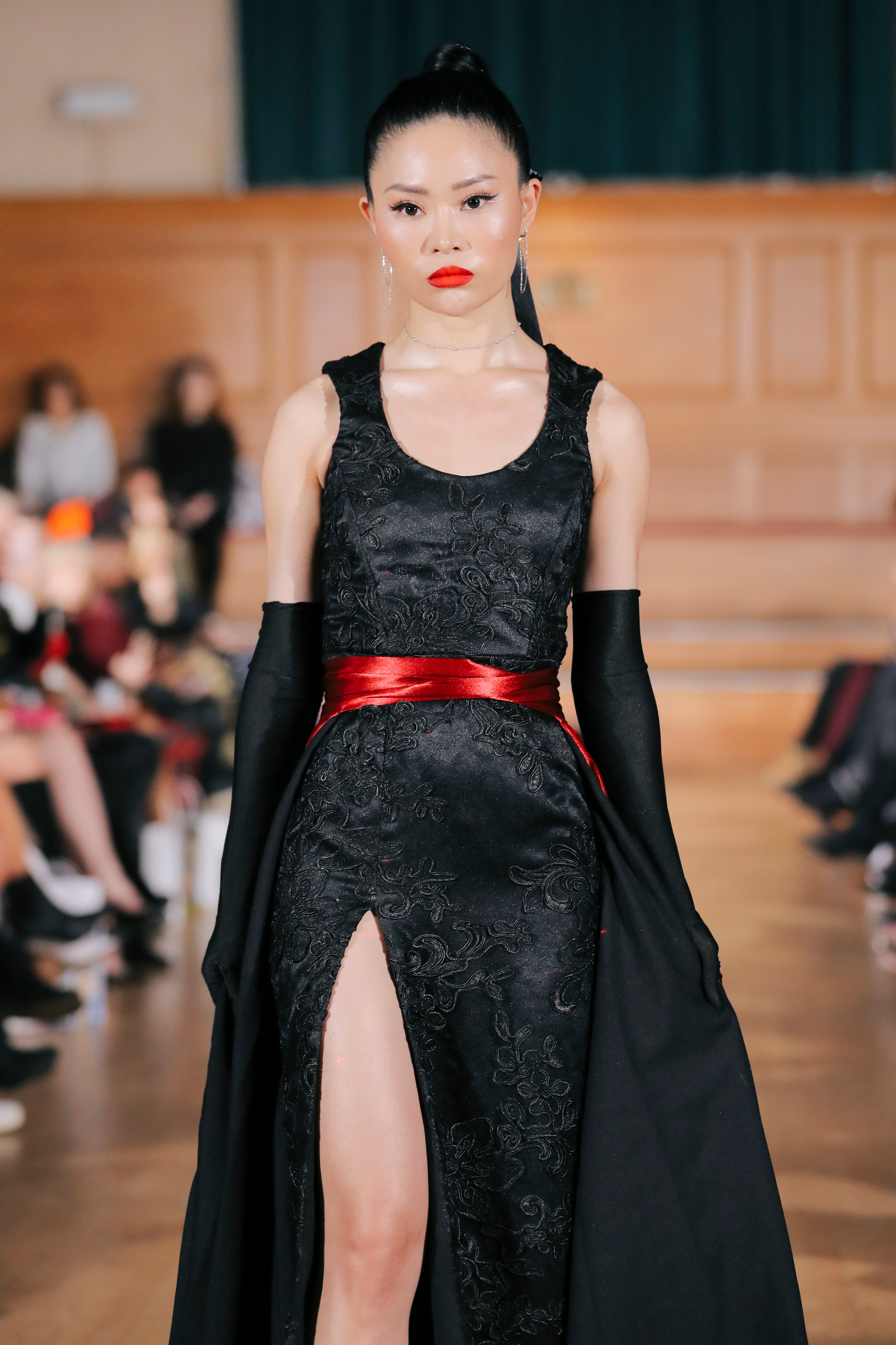 BLACK LACE FITTED DRESS & OVERSKIRT