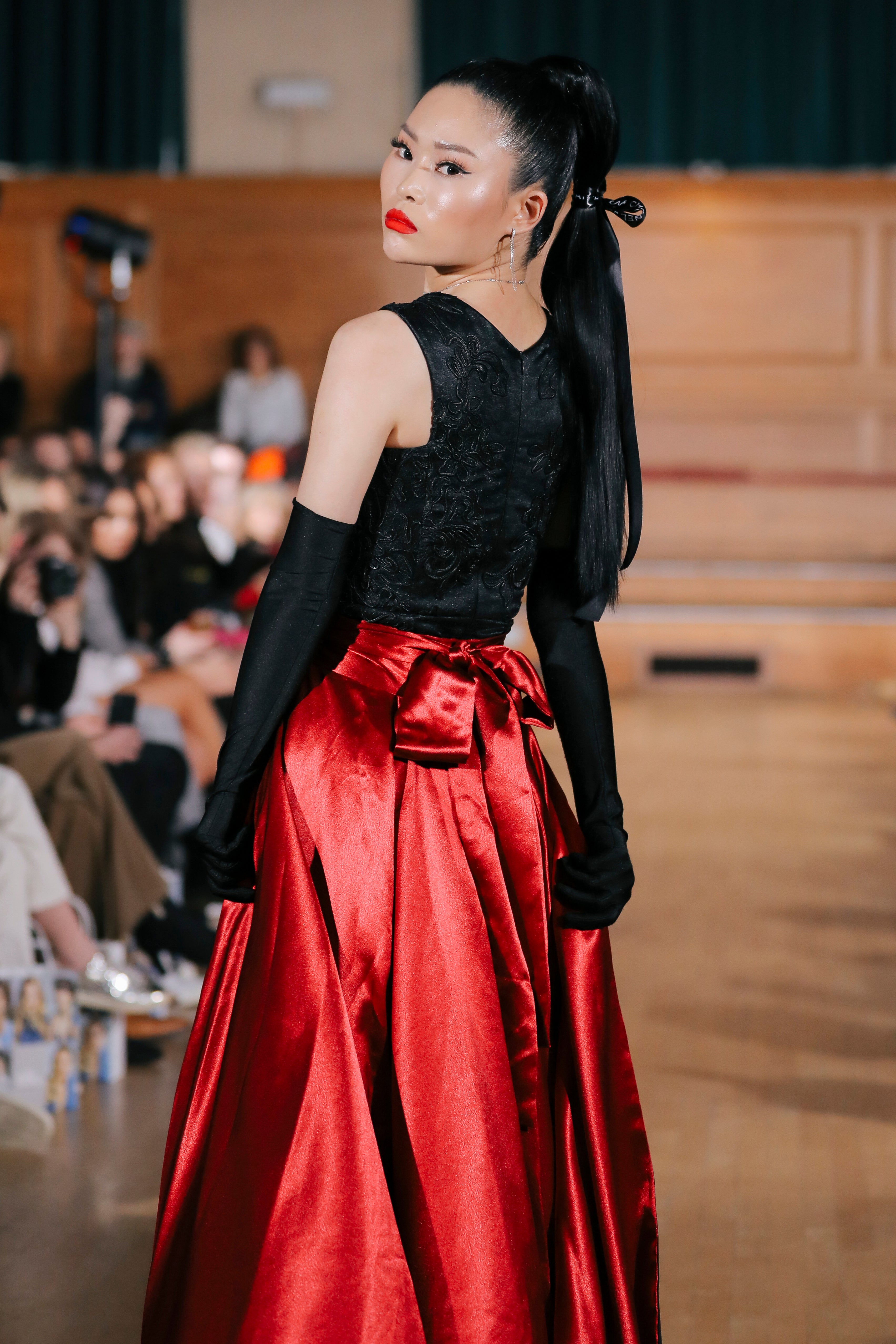 BLACK LACE FITTED DRESS & OVERSKIRT