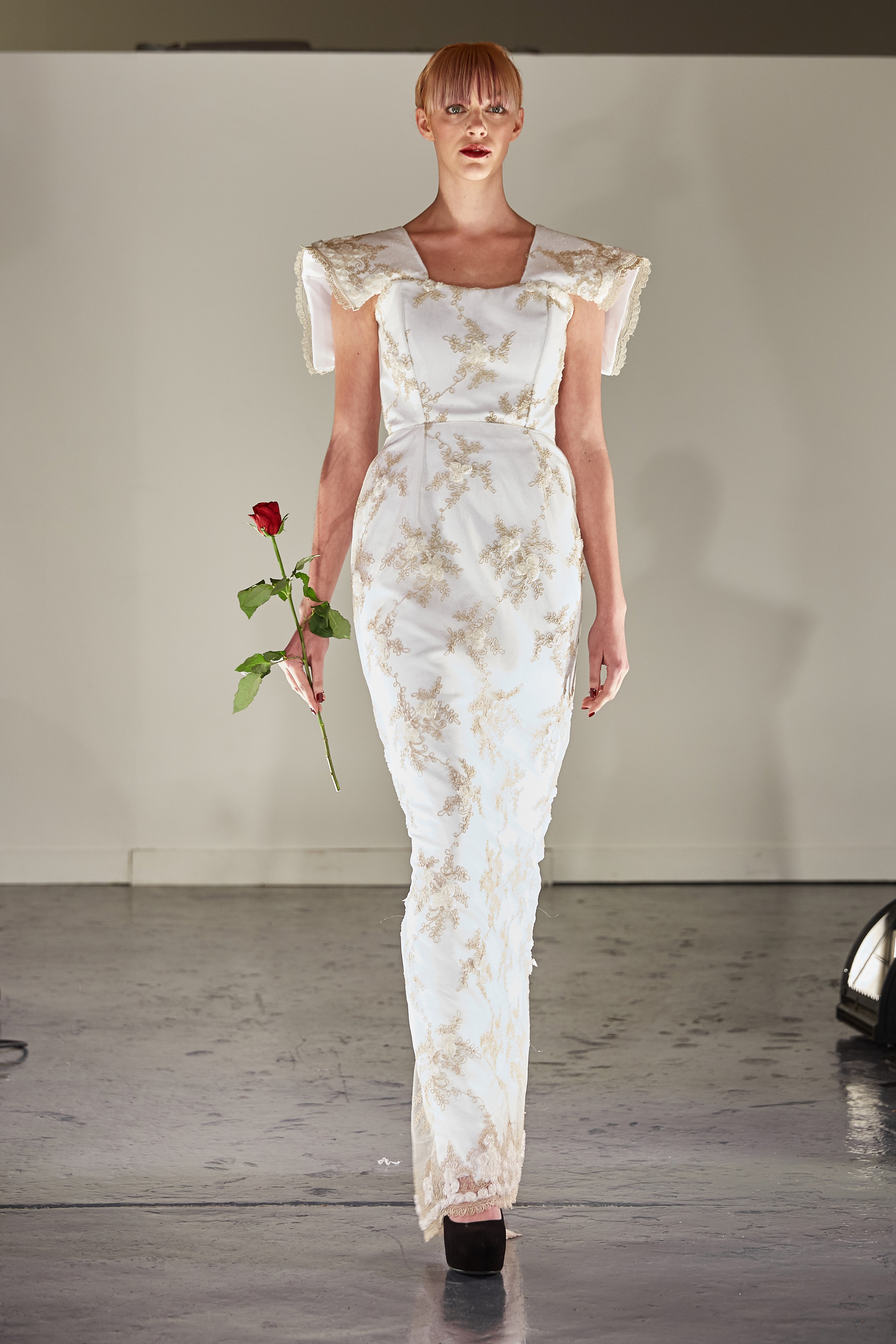 SCULPTED SLEEVE LACE DRESS