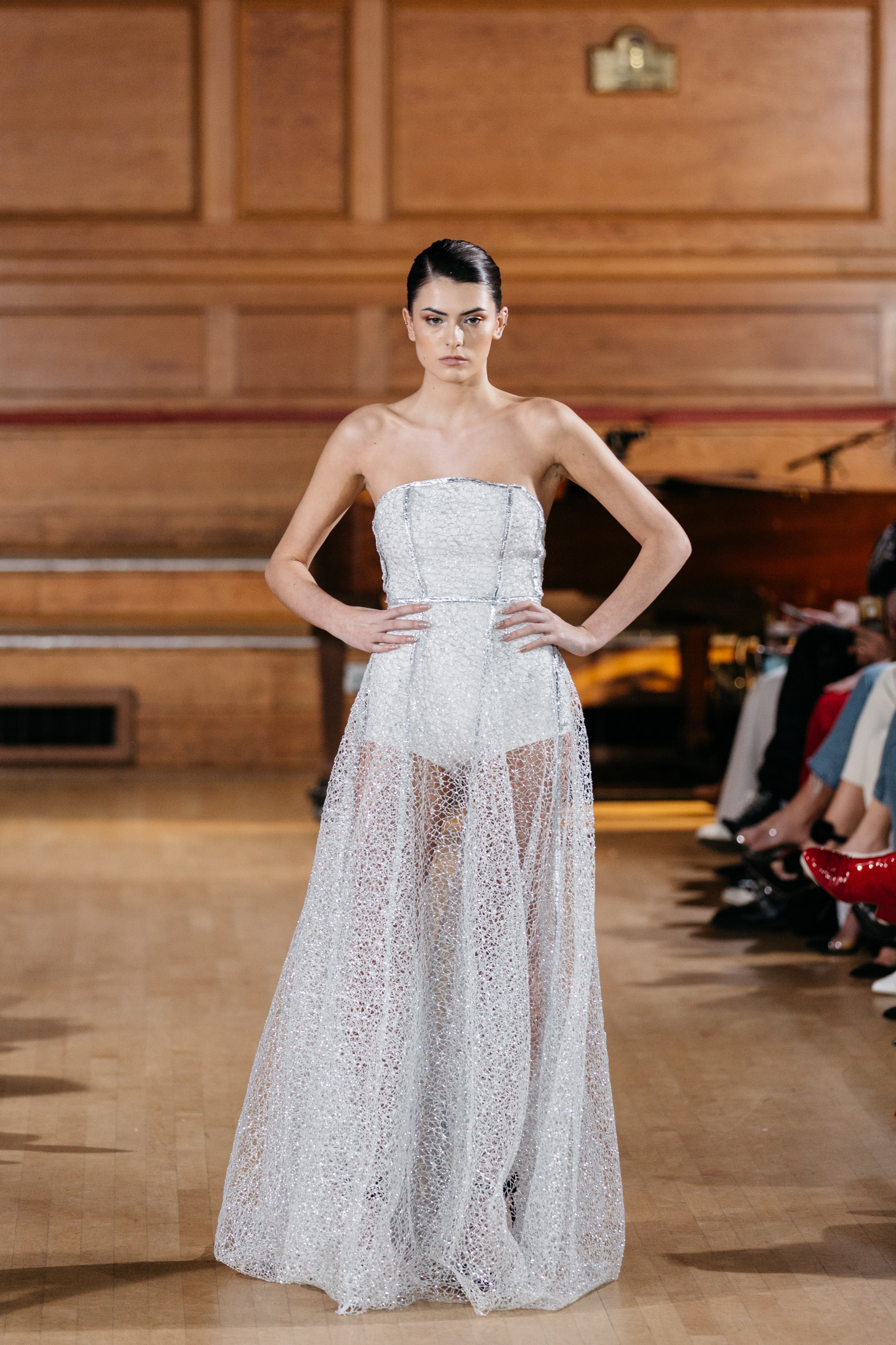 STRAPLESS 3D GLITTER DRESS