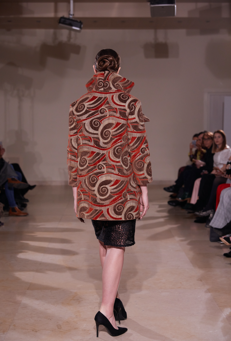 DROPPED LAPEL NONNA COAT