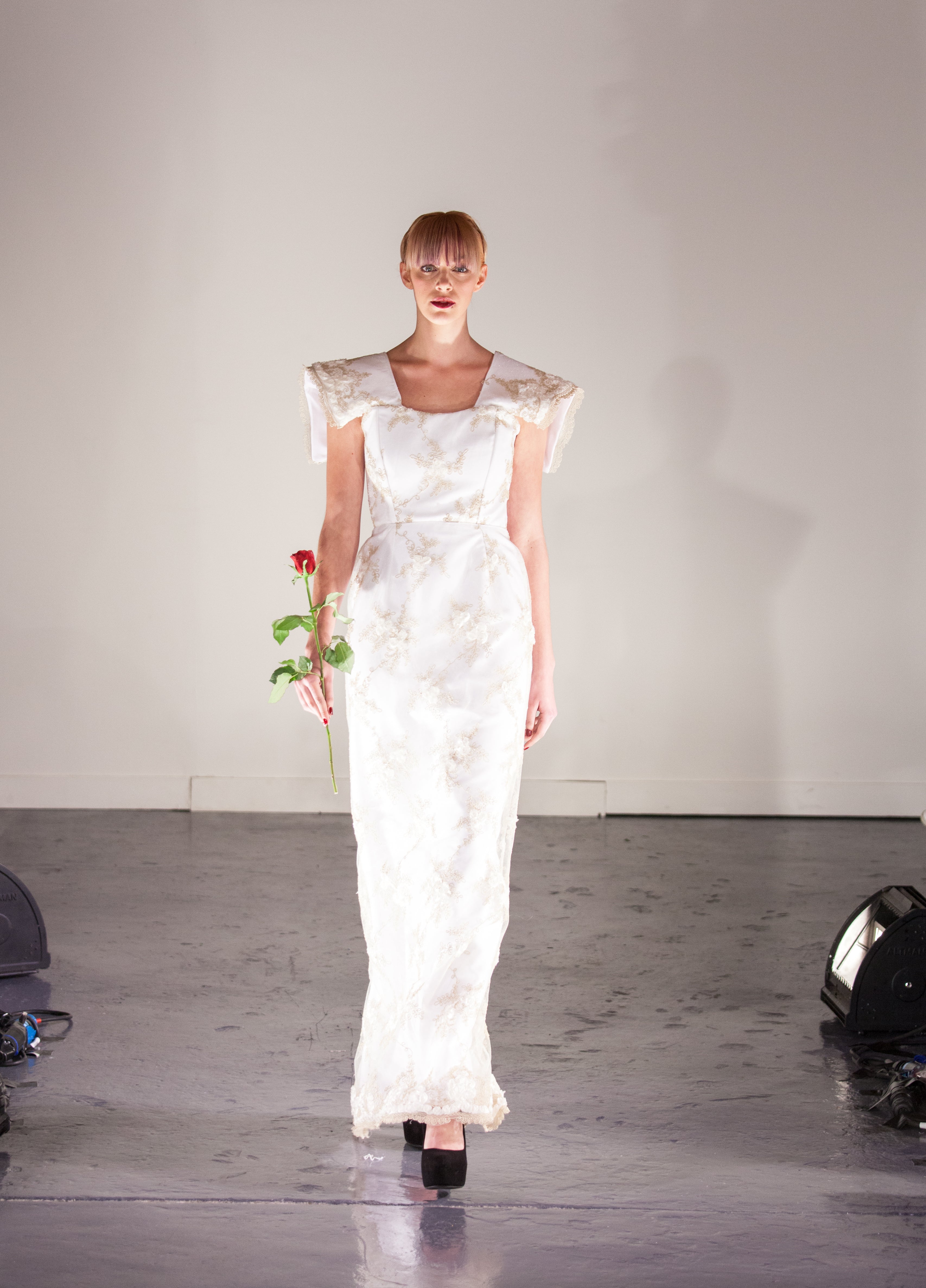 SCULPTED SLEEVE LACE DRESS