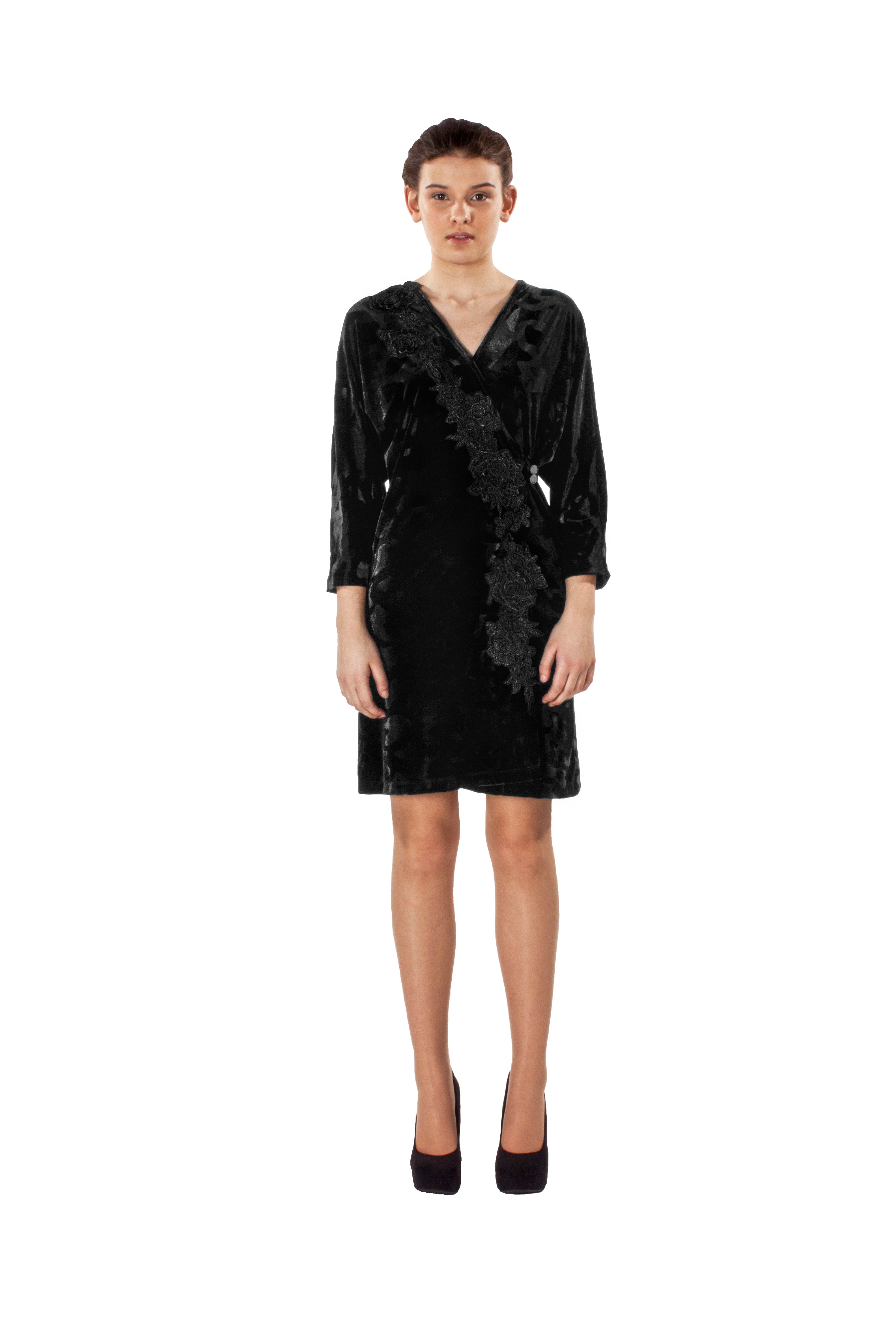 EMBROIDERED APPLIQUE KIMONO WRAP DRESS