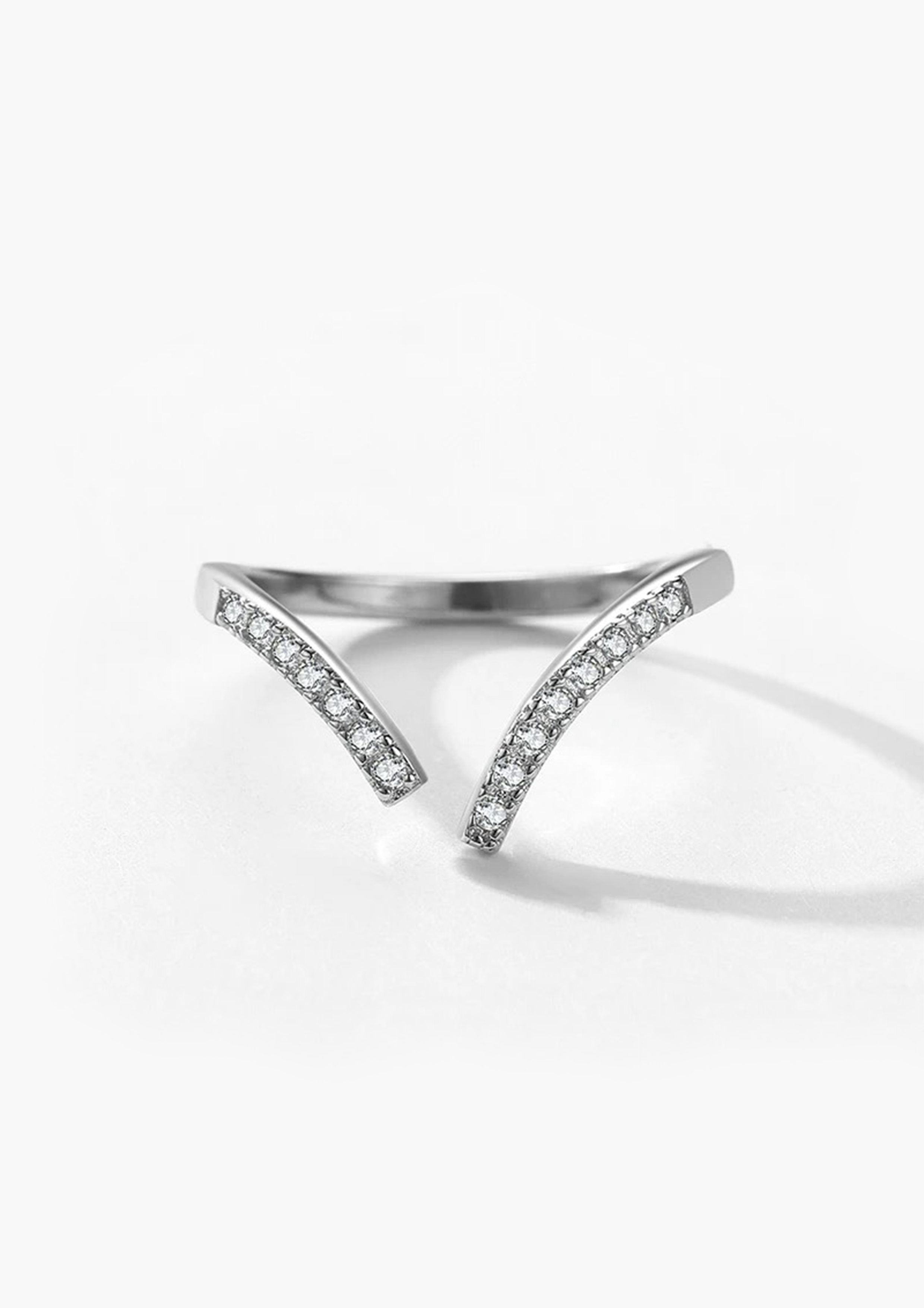 DANYA WISHBONE RING