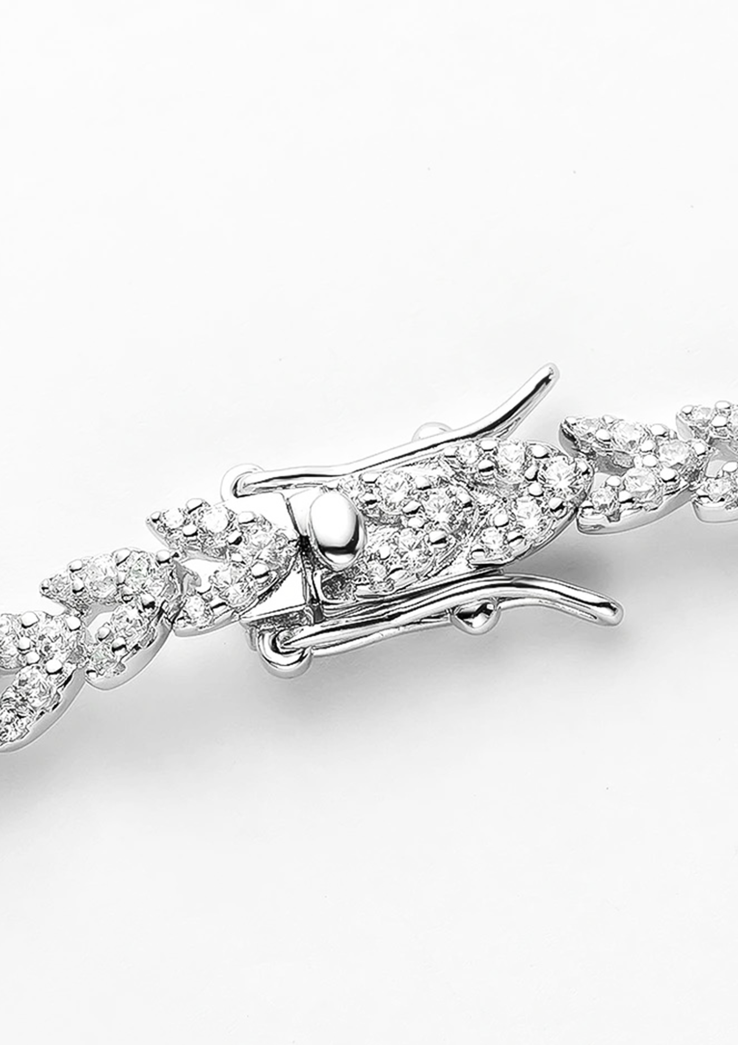 DENISE NAVETTE LEAF BRACELET