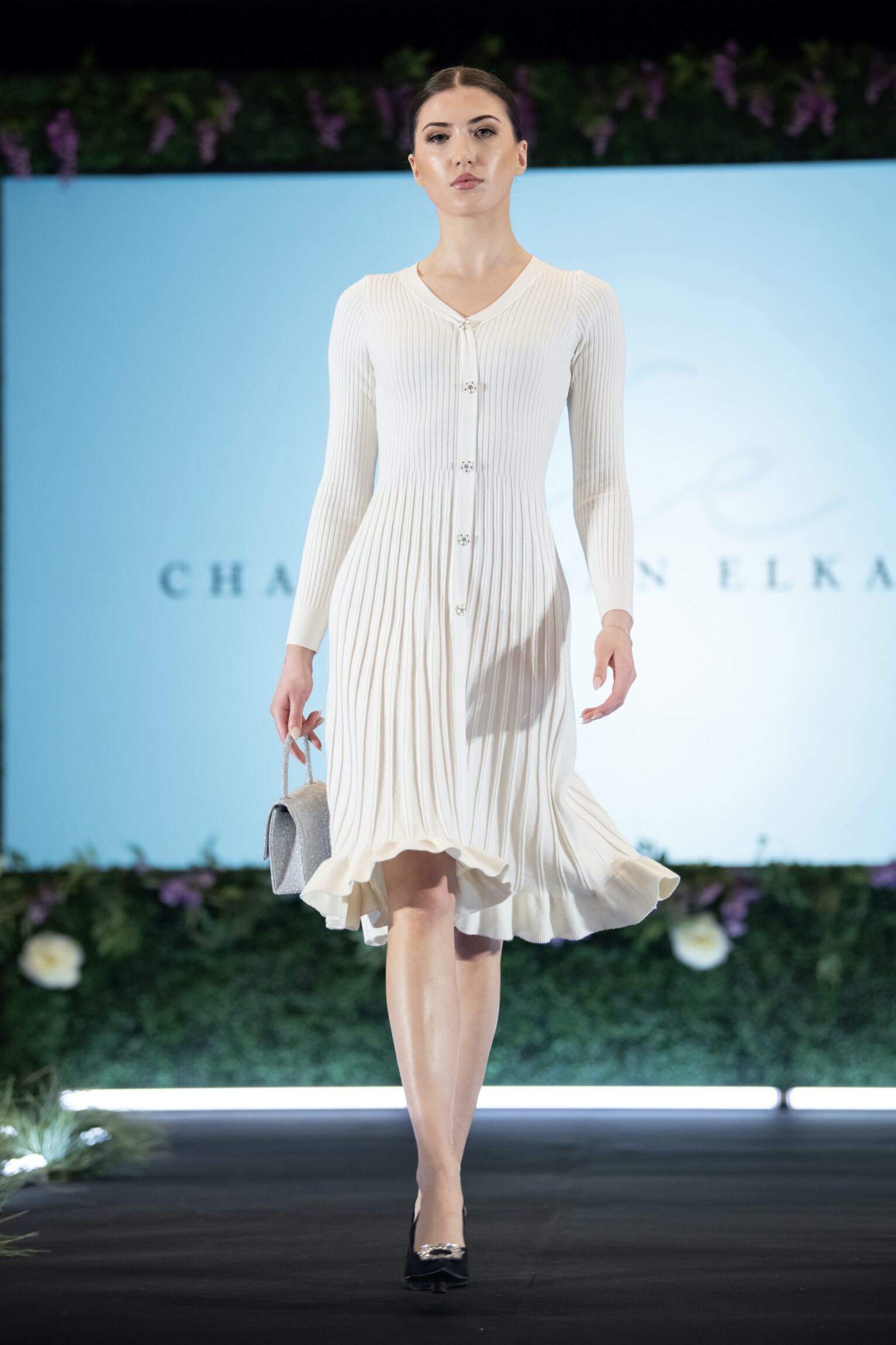 RUFFLED HEM KNITTED DRESS