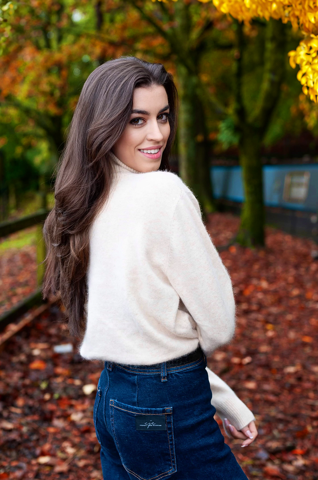 MINK CASHMERE TURTLENECK SWEATER