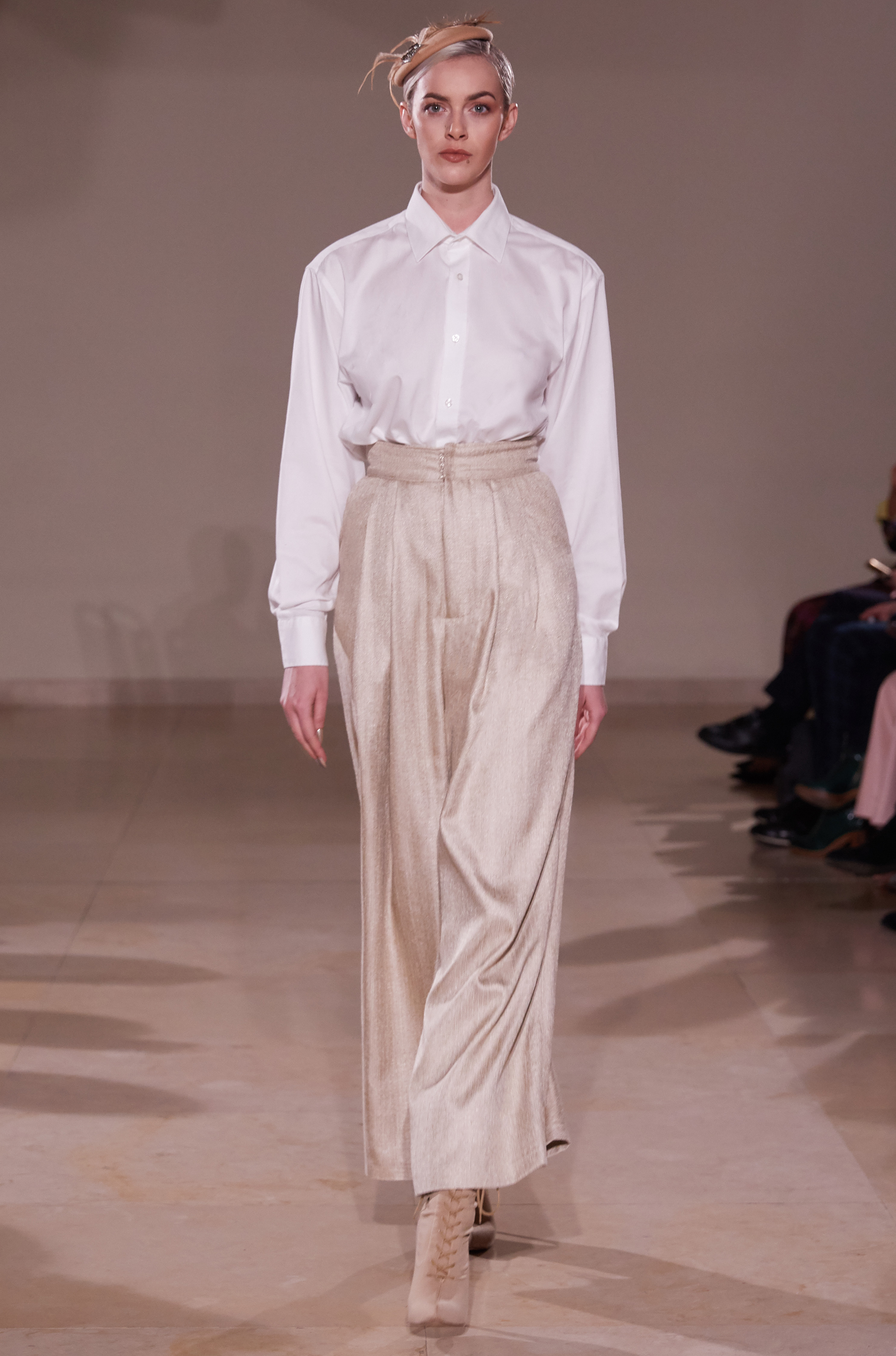 HIGH-RISE ELEGANT MENS STYLE TROUSER