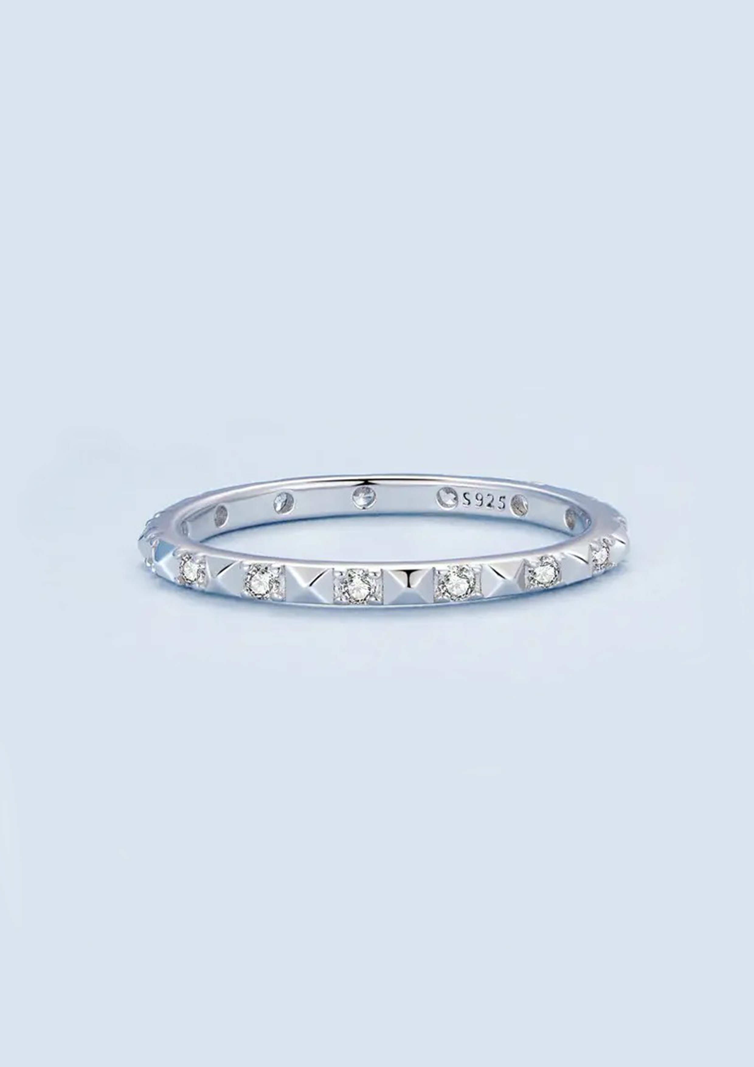 LISA ETERNITY RING