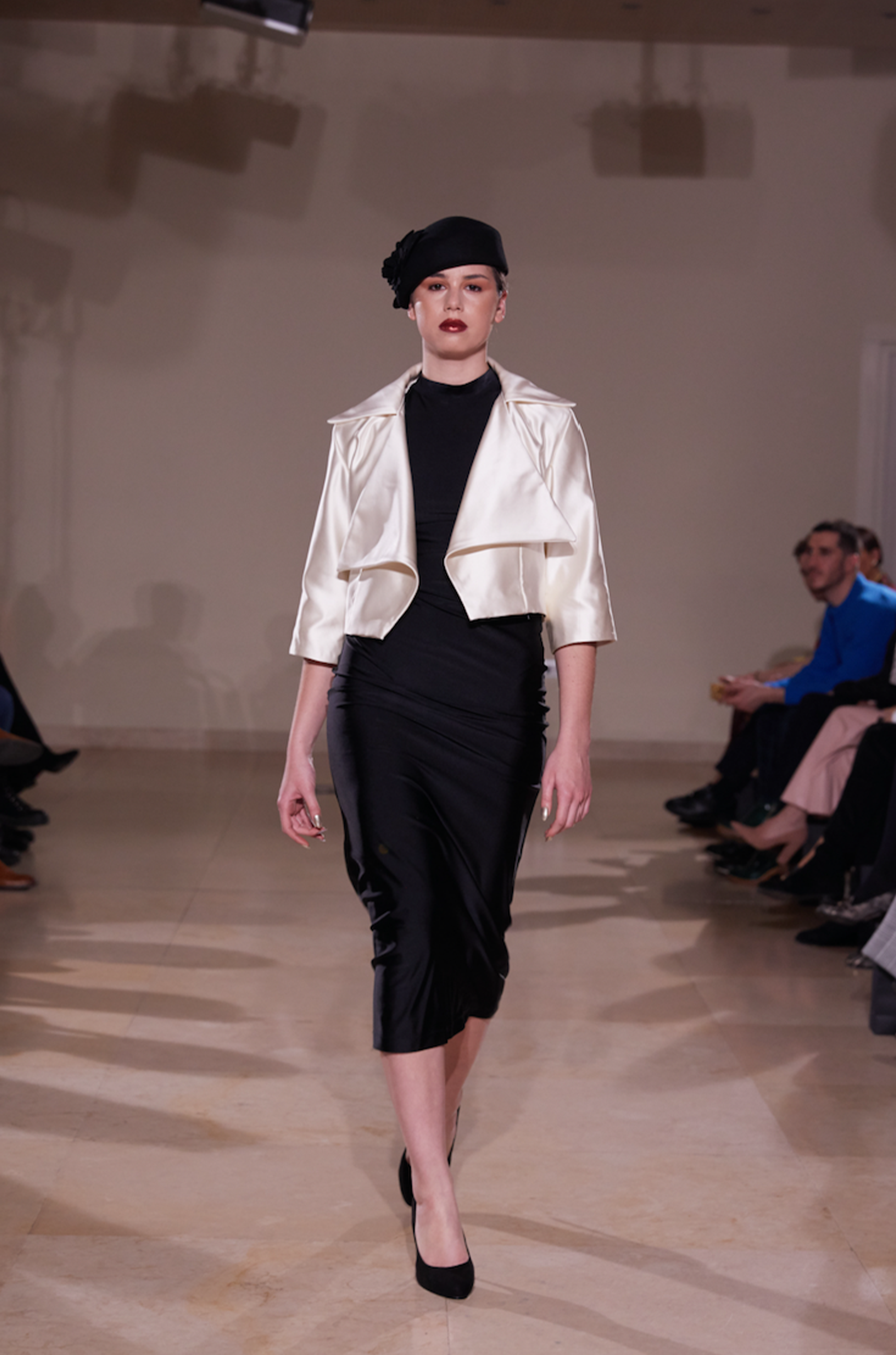 3/4 SLEEVE DROPPED LAPEL JACKET